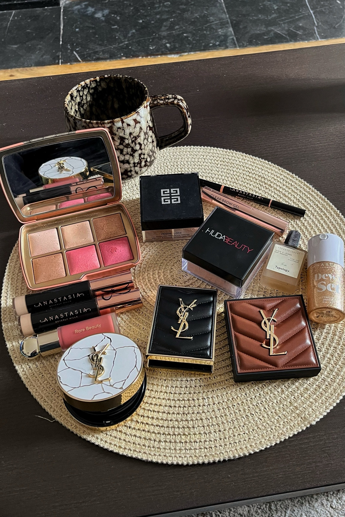 My favorites makeup products ❤️
#makeup #yslbeauty #hourglass #cleangirl #luxurymakeup #anastasiabeverlyhills

#LTKhome #LTKbeauty