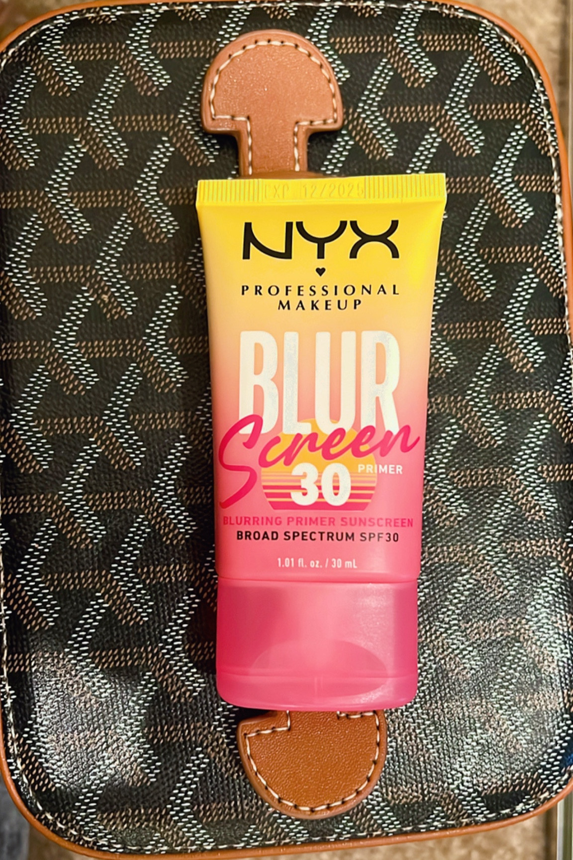 One of my new faves for summer makeup. Blur Sunscreen that is also a primer ☀️

#LTKFindsUnder50 #LTKBeauty