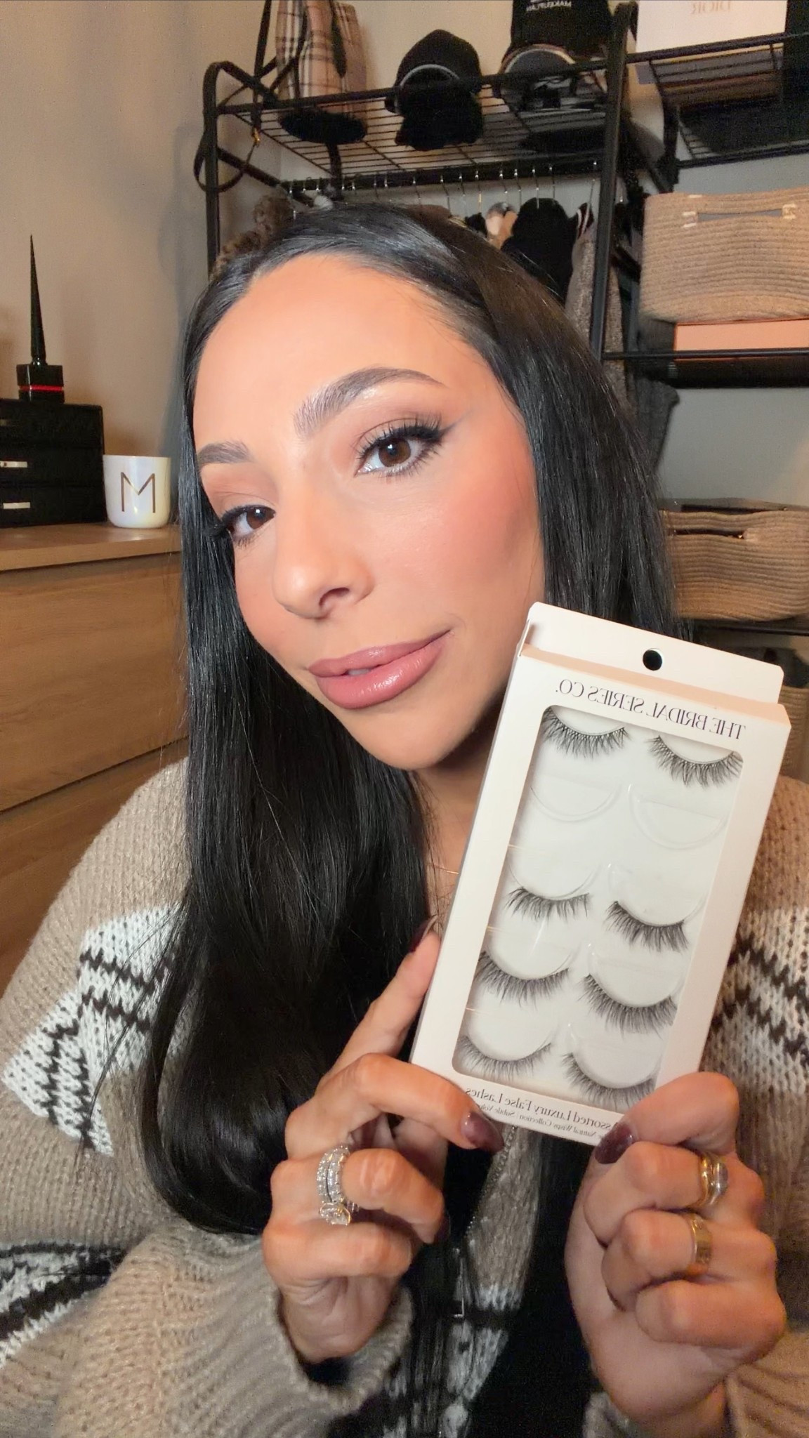 All the tools you need to apply lashes! #lashes #falselashes #lashapplication 