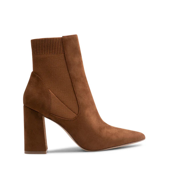 REESA BROWN | Steve Madden (Canada)