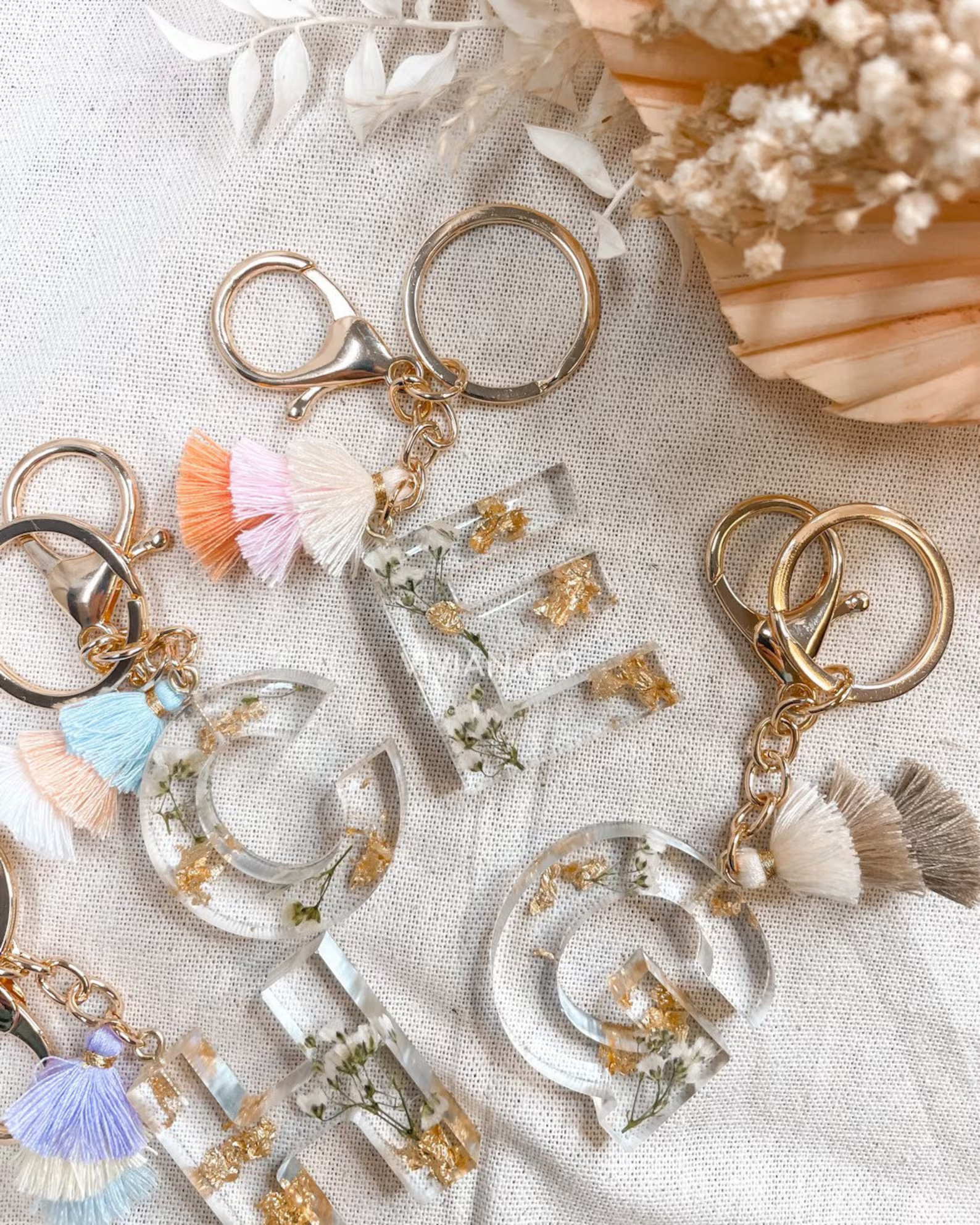 Baby’s Breath Keychain with Tassel | Floral Keychain | Letter Keychain | Customizable Key Chain... | Etsy (US)