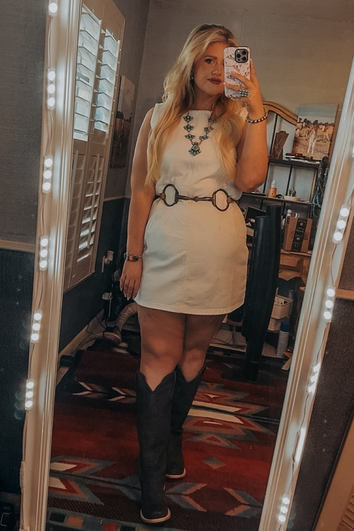 Western work ootd

I’m wearing a xl 

#LTKmidsize #LTKplussize