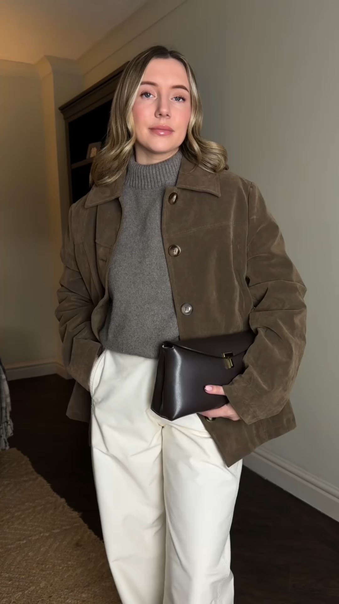 an everyday outfit for my 5ft frame 🤍

#ootd #outfitinspo #everydaylook #petitestyle #neutralfashion