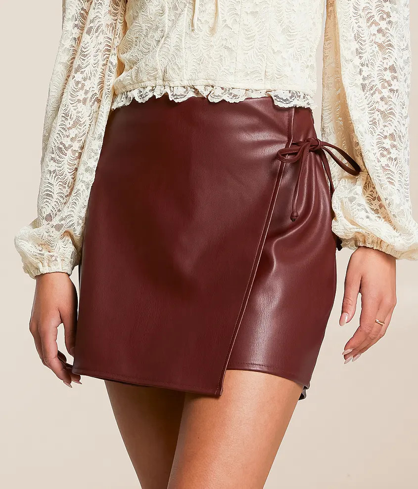 Willow & Root | Buckle