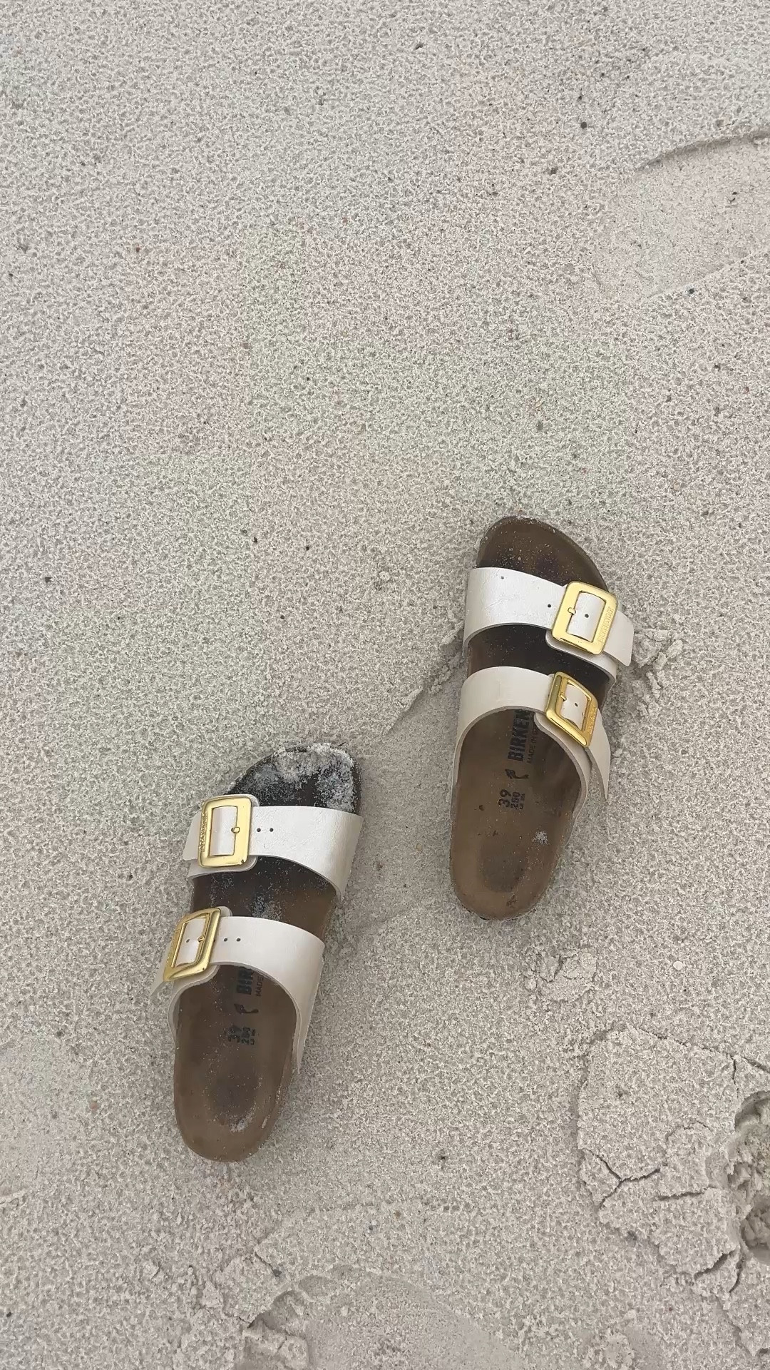 Obsessed with these Birkenstocks 👏🏼🤍🌴