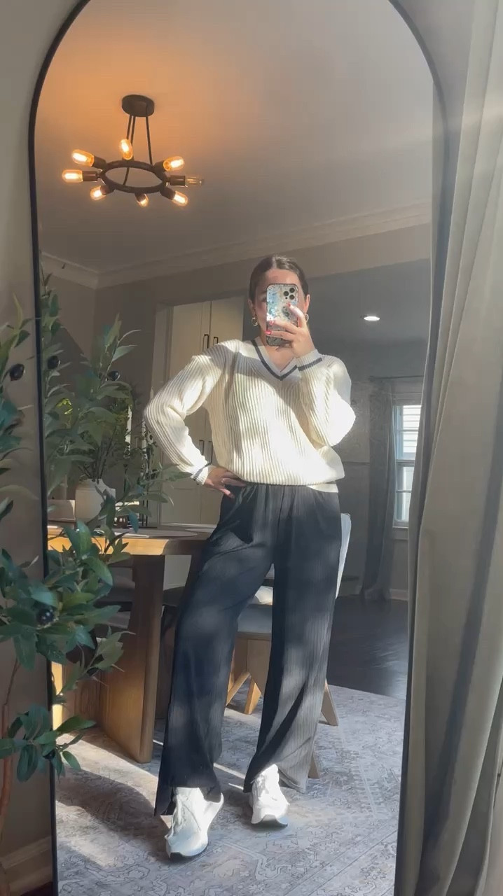 Love the look of this adorable sweater!

#LTKStyleTip #LTKCyberWeek #LTKSeasonal