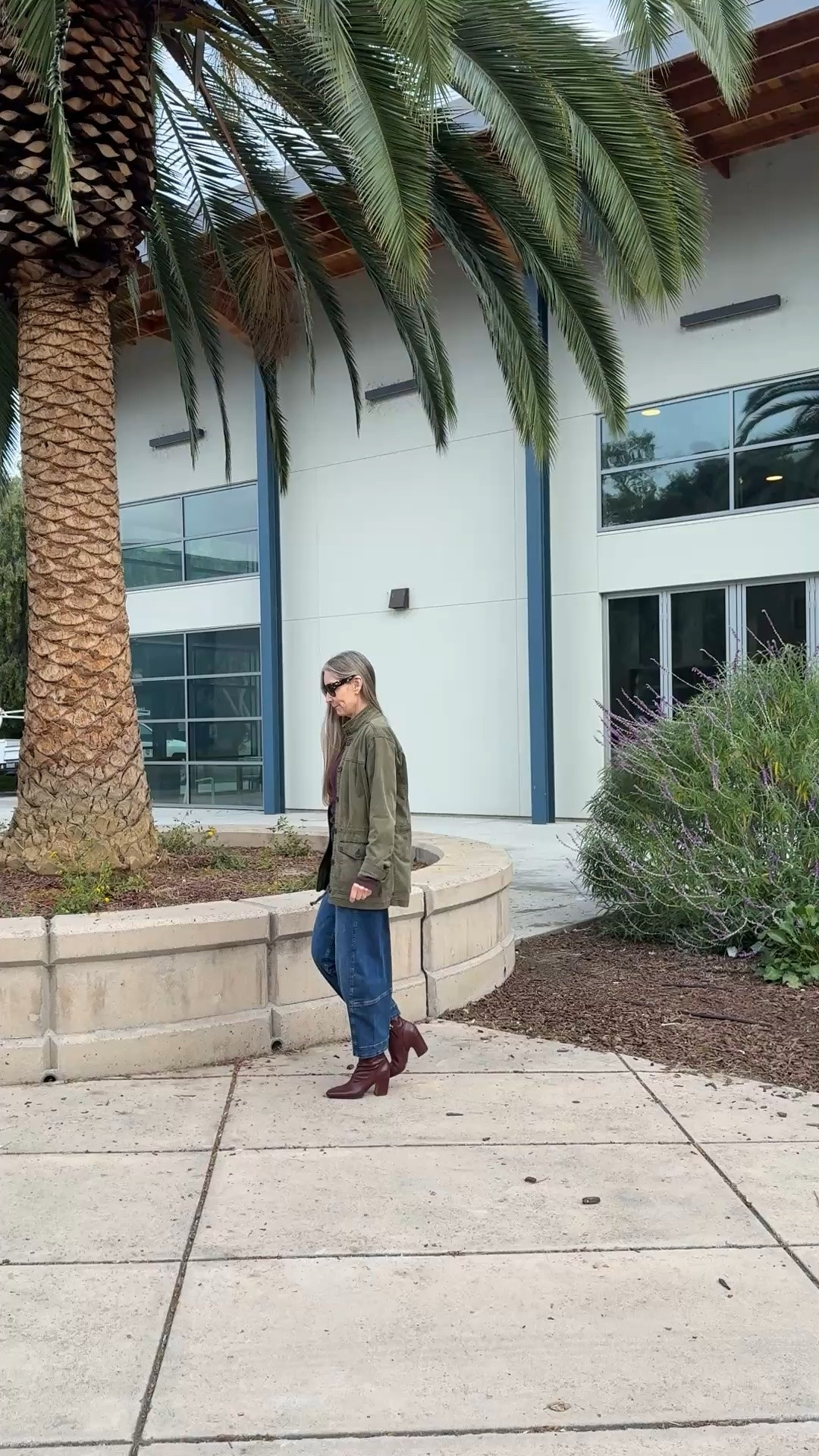 Capsule wardrobe pieces mixed & reworn. #capsule #simple #minimalist #utiltiyjacket #barreljeans

#LTKdayinmylife #LTKootd #LTKSeasonal