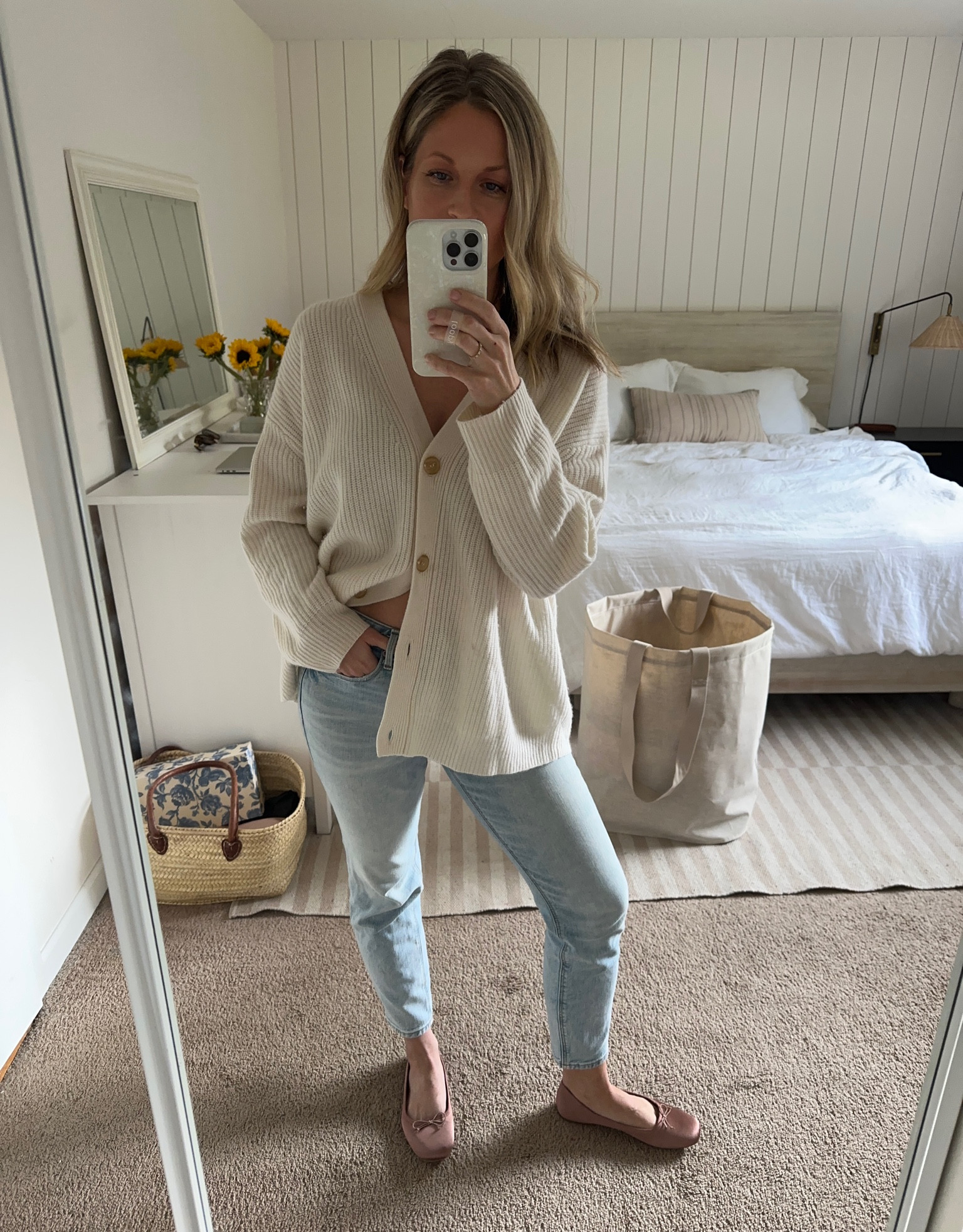 Cozy outfit idea, cashmere coccoon, worn in denim, ballet flats 

#LTKstyletip #LTKSeasonal