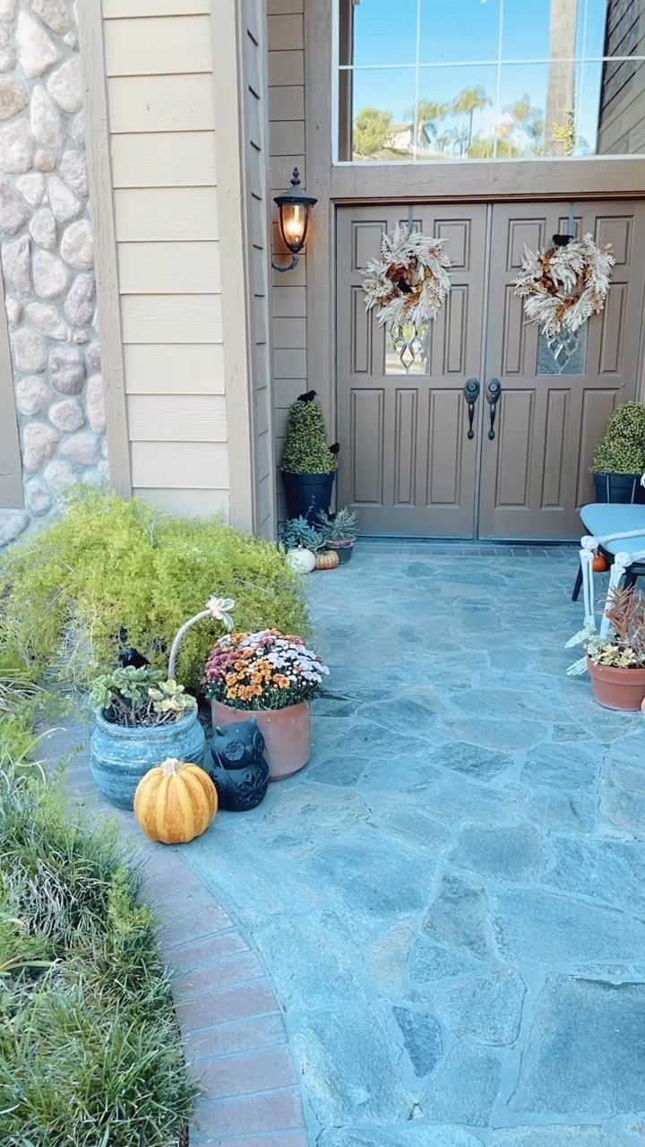 Front porch fall, Halloween decor 👏🏻

#skeleton #pumpkins #porchbench

#LTKVideo #LTKHalloween #LTKHome