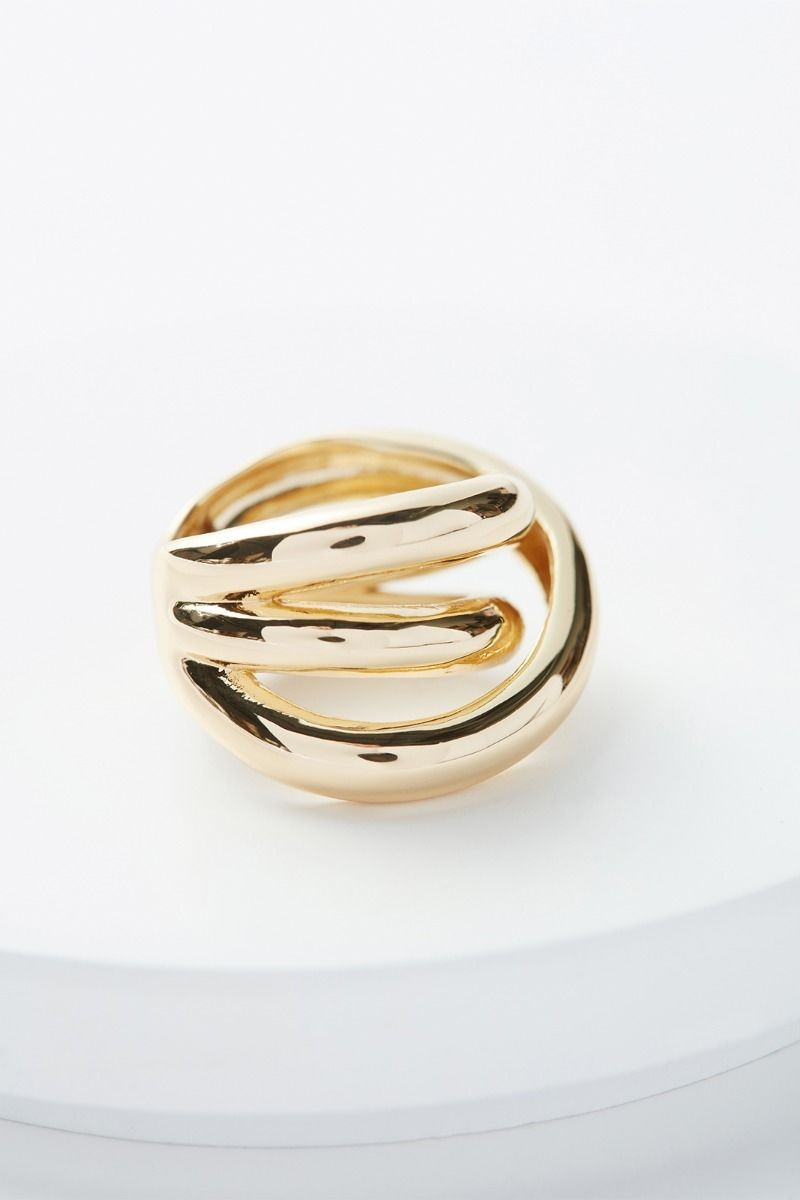 EVEREVE Adrienne Bold Swirl Ring | EVEREVE | Evereve