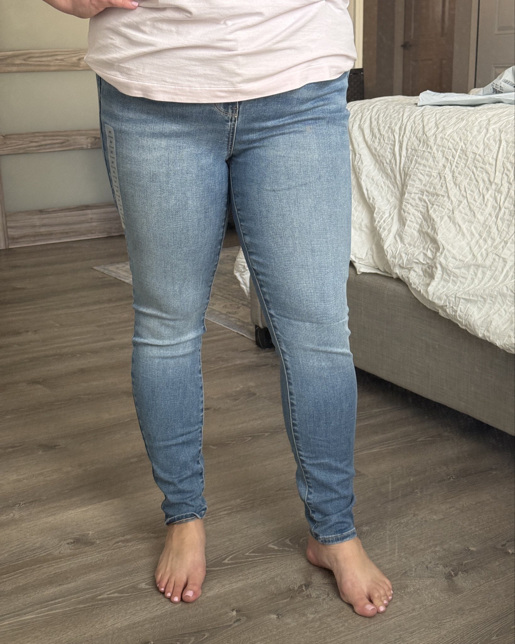 A good pair of classic skinny jeans never goes out of style 🙌  

These are such a great everyday wash and super easy to throw on with literally anything. Sharing them here for anyone looking for a simple go-to 

#LTKmomlife #LTKootd #LTKPlusSize