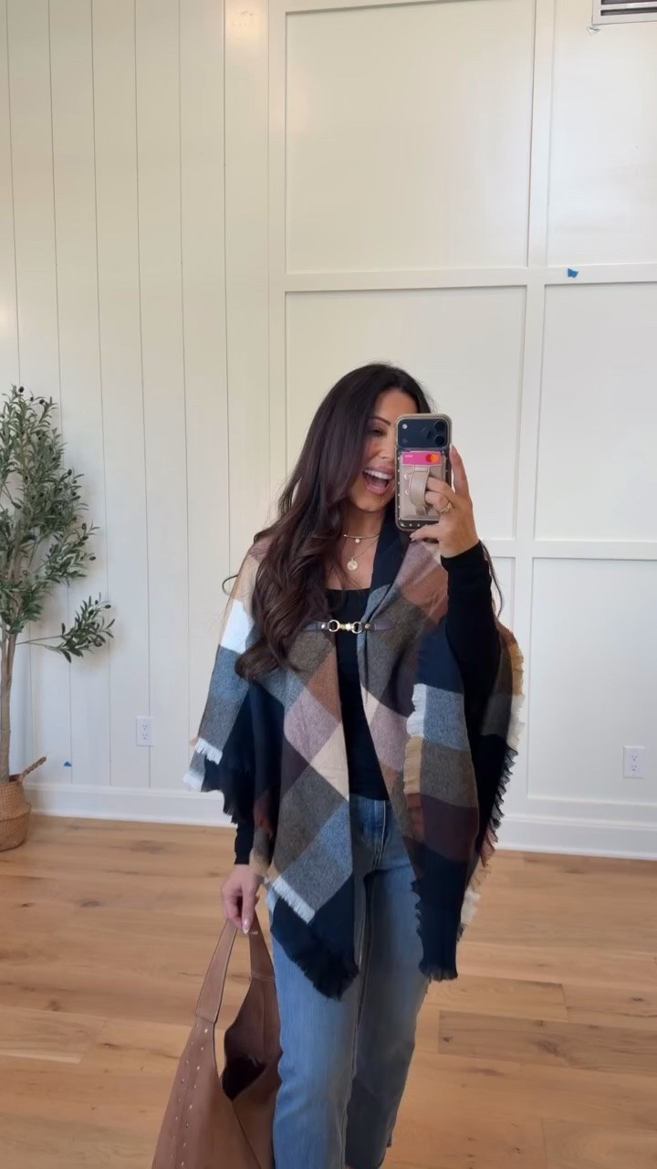 Walmart fall fashion finds that deserve a permanent spot in your closet! 🤎🍂 From cozy everyday basics to effortlessly chic layering pieces, these affordable fall staples are perfect for mixing, matching, and creating so many cute outfits! Walmart has seriously stepped up their fashion game! 🛍️
#WalmartFashion #WalmartFinds #WalmartHaul #FallFashion2026 #FallOutfitIdeas #AffordableFashion #FallWardrobe #LTKStyle