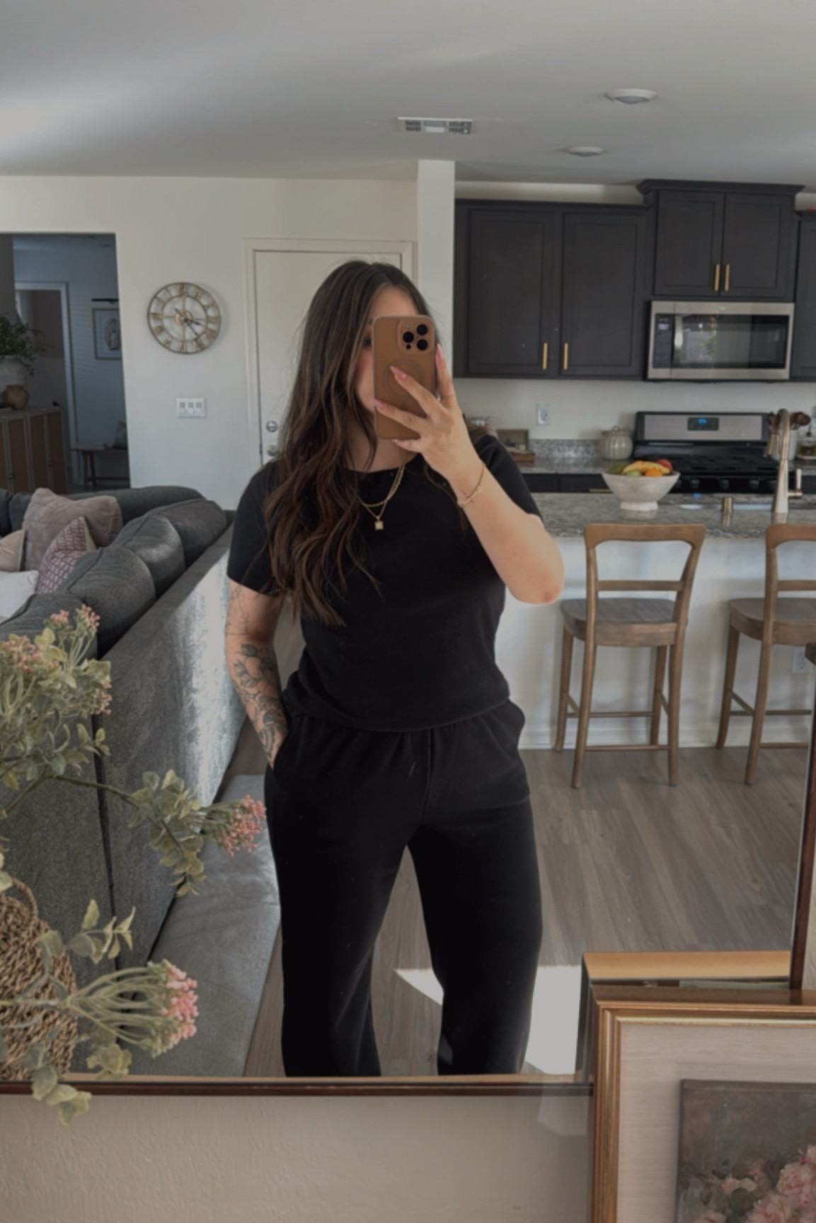 Comfiest sweats ever for $10!! 🖤

 

#LTKActive #LTKSaleAlert #LTKStyleTip