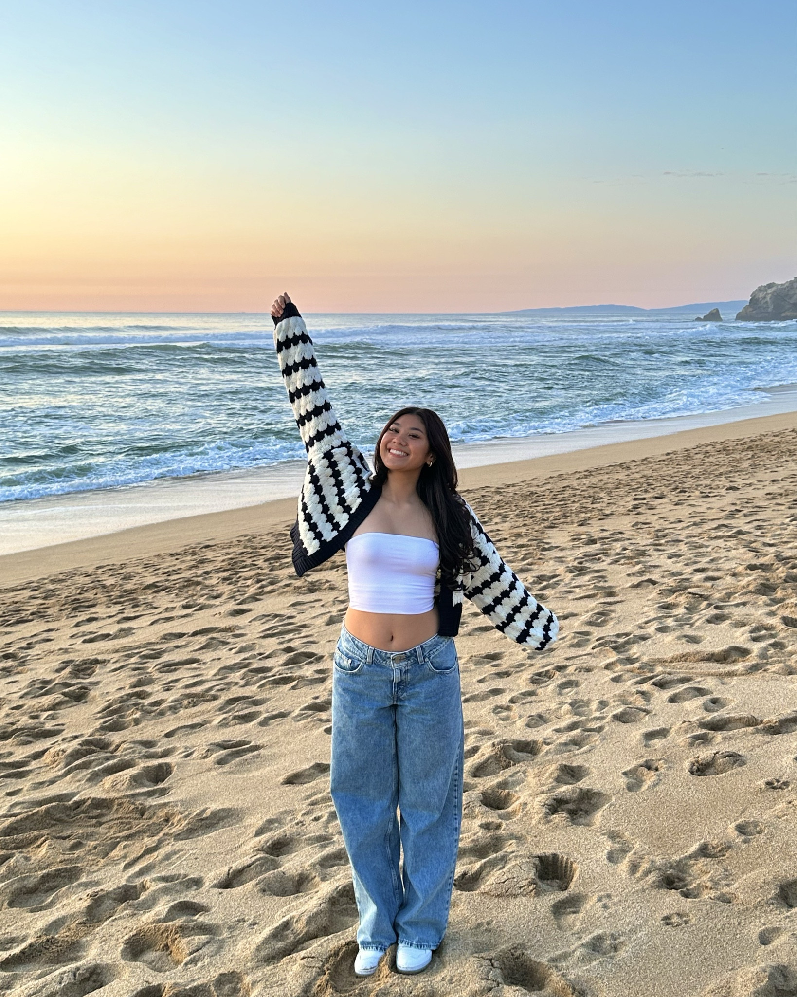 beach cardigan outfit 🤍

#LTKSeasonal #LTKstyletip