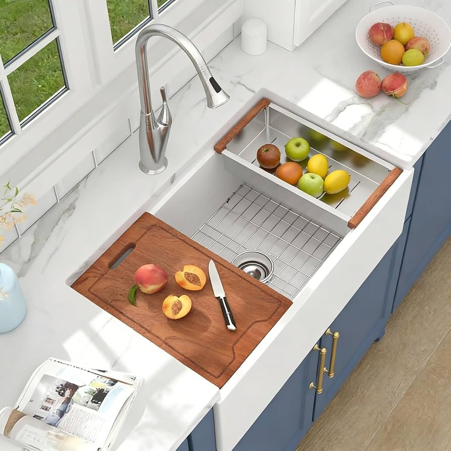White Farmhouse Sink - 33 Inch Kitchen Sinks Workstation Apron Front Flat Fireclay 33"x20" Porcel... | Amazon (US)