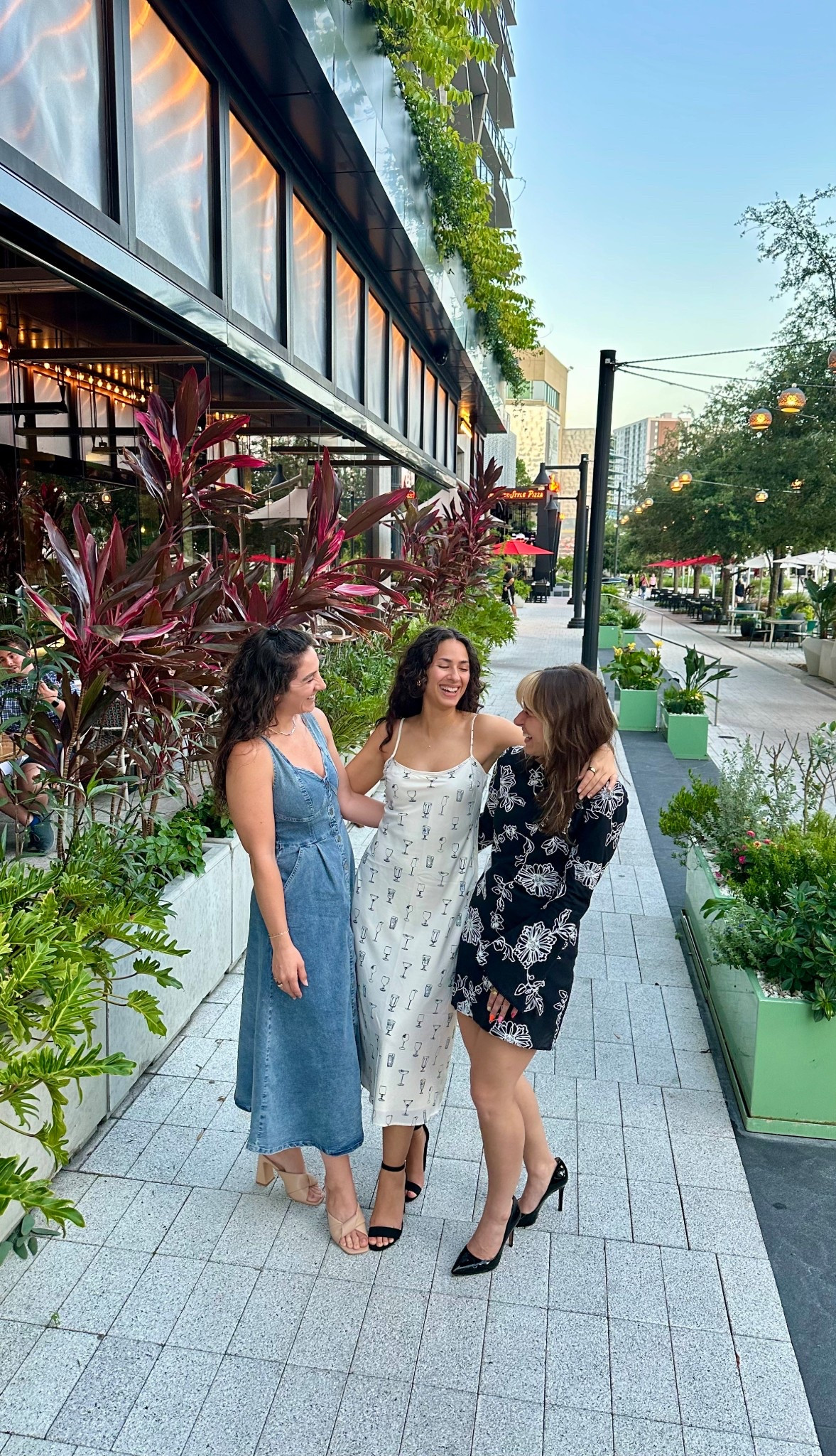Little birthday dinner downtown with my girls 🥳 if you’re in Tampa and haven’t tried The Pearl yet 🤤
.
.
#millennialmom #millennialOOTD #momsintheir30s #outfit #abercrombie #summerdress 

#LTKSeasonal #LTKStyleTip #LTKSaleAlert