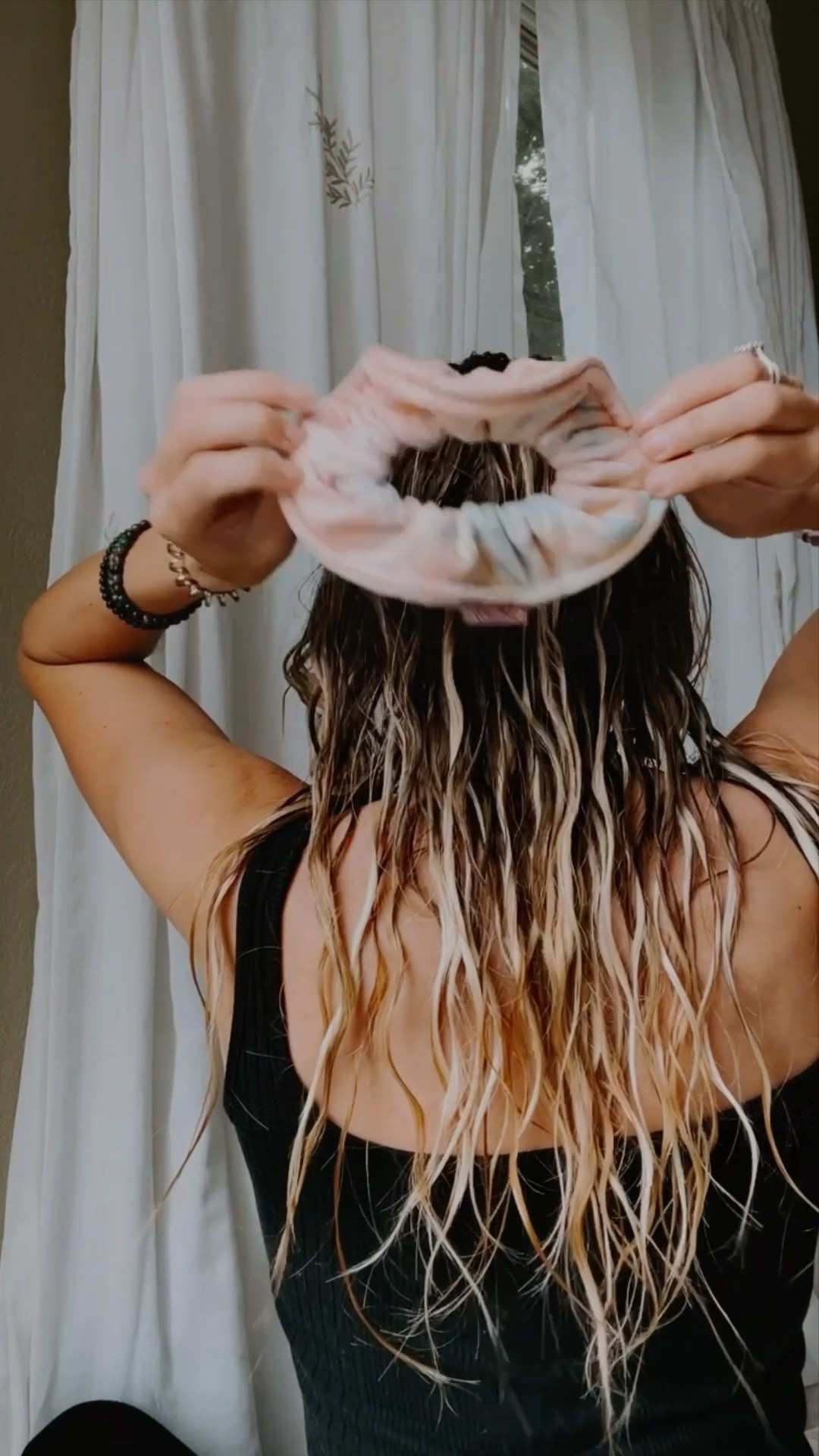 While I often use these towel scrunchies after showering, I also love traveling with them for after the lake or pool. They are on sale right now for $14 for a set and come in lots of cute colors & patterns. #competition #ltksalealert

➡️Lightweight & helps decrease hair breakage
➡️Lessens the amount of time you need heat on hair during drying
➡️Gentle on your hair & helps tame frizz⁣
.⁣
.⁣
.⁣
.⁣
.⁣
#haircare #haircaretips #haircareroutine #haircareproducts #selfcare #beautyjunkie #beautiful #hairproduct #instabeauty #beautybloggers #wakeupandmakeup #healthyhair #beautyblog #beautyaddict #naturalbeauty #beautytips #beautycare #love #beautylover #beautyobsessed #beauty #beautygram #instahair #longhair

#LTKsalealert #LTKbeauty #LTKunder50