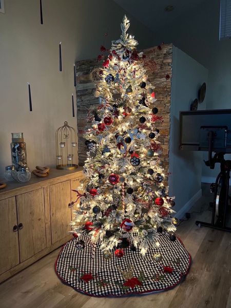 Christmas decor, Christmas tree ornaments, home decor, holiday decor 



#LTKHoliday #LTKfamily #LTKhome