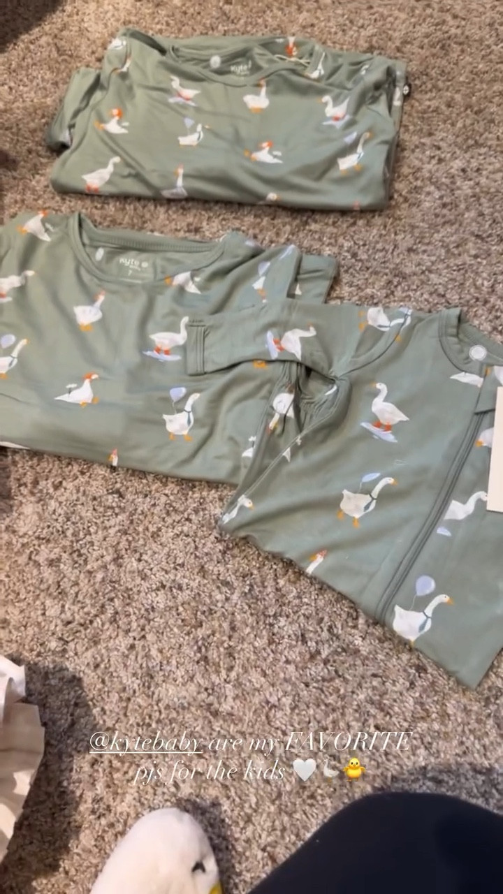 @kytebaby are my FAVORITE pjs for the kids 🤍🪿🐥
