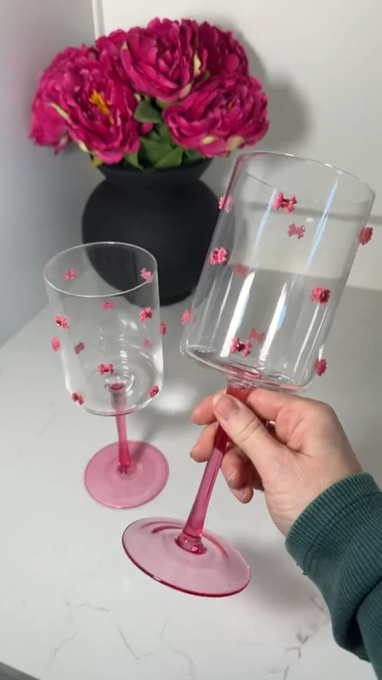 Dying over these bow glasses, got them at TJ Maxx! Can’t link to the exact glasses but I included some similar ones here! 

#LTKHome #LTKFindsUnder50 #LTKStyleTip