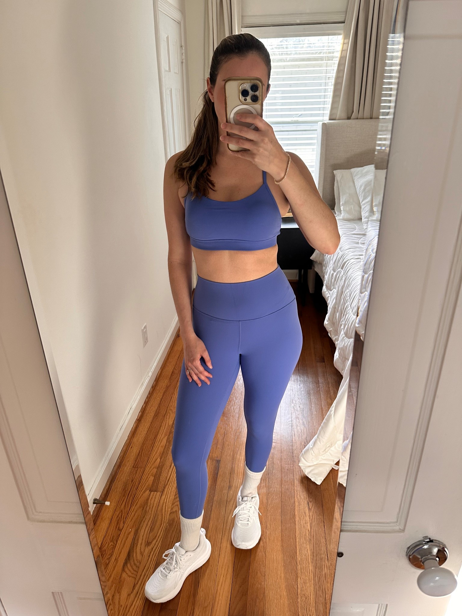 Obsessed with this workout set. The material is so cozy 

#LTKStyleTip #LTKActive #LTKFindsUnder50