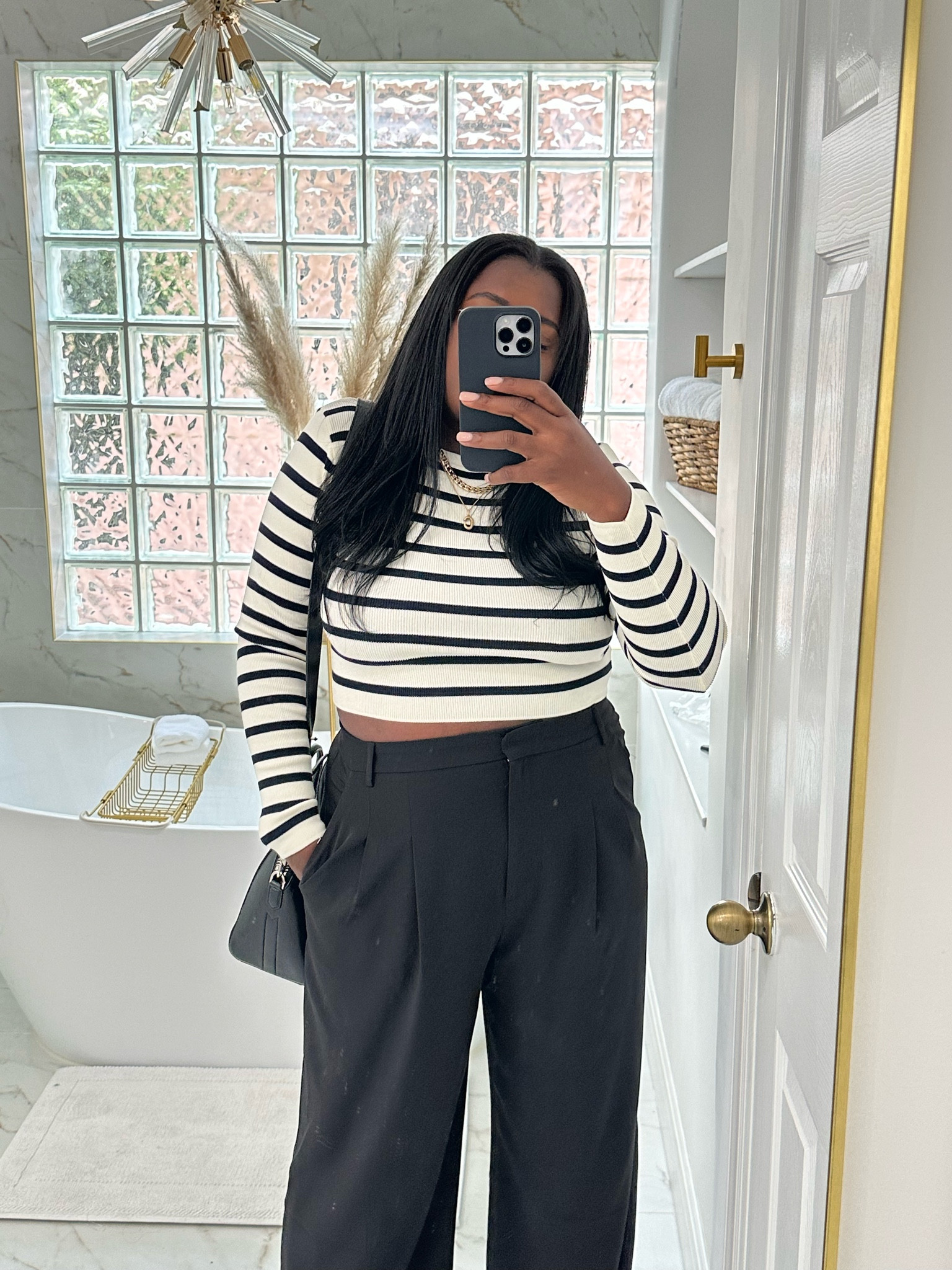 Strips and things 
#workwear #fashion #style #momsoutfit #howtostyleclothing #ootd (outfit of the day)
#fashionista #fashionblogger #fashionable
#instafashion #trendy #streetstyle #lookbook
#fashionstyle #fashiongram #fashionweek
#luxuryfashion #summerfashion #fashionreel 
#whatiworeinaweek #minimalfashion #midsizedfashion #stylingtips #daliyoutfitinspo #fitcheck #fashioncreator

#LTKstyletip #LTKunder50 #LTKworkwear