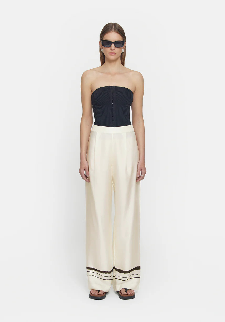 Milestone PantFinal Sale | Viktoria & Woods