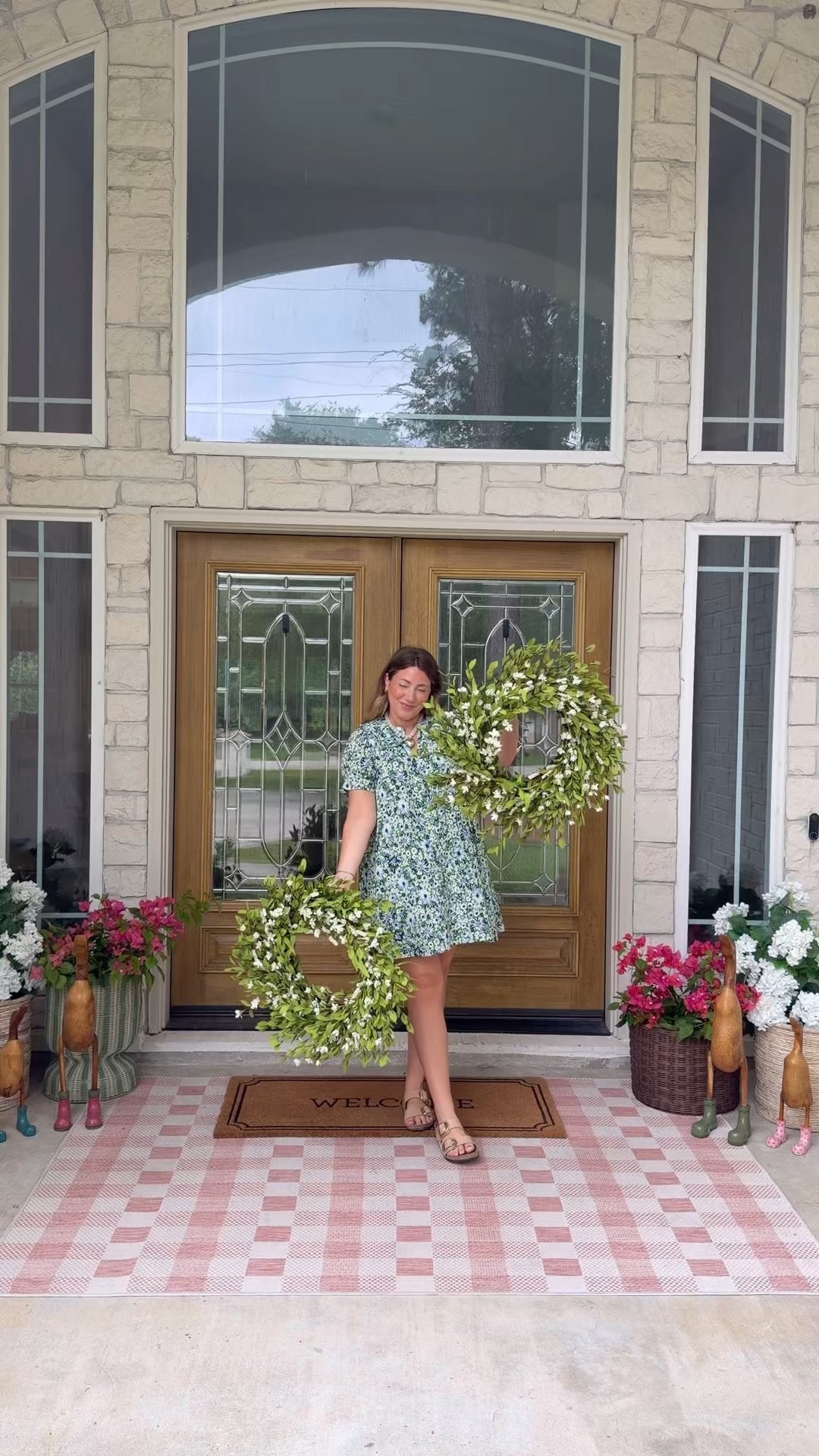 Getting your outdoor ready for summer!? Some of my very favorites are from @wayfair 😍😍 #ad — you know how I feel about these bed swings and they are on sale NOW! Say PLEASE for links! #wayfair #wayfairpartner 