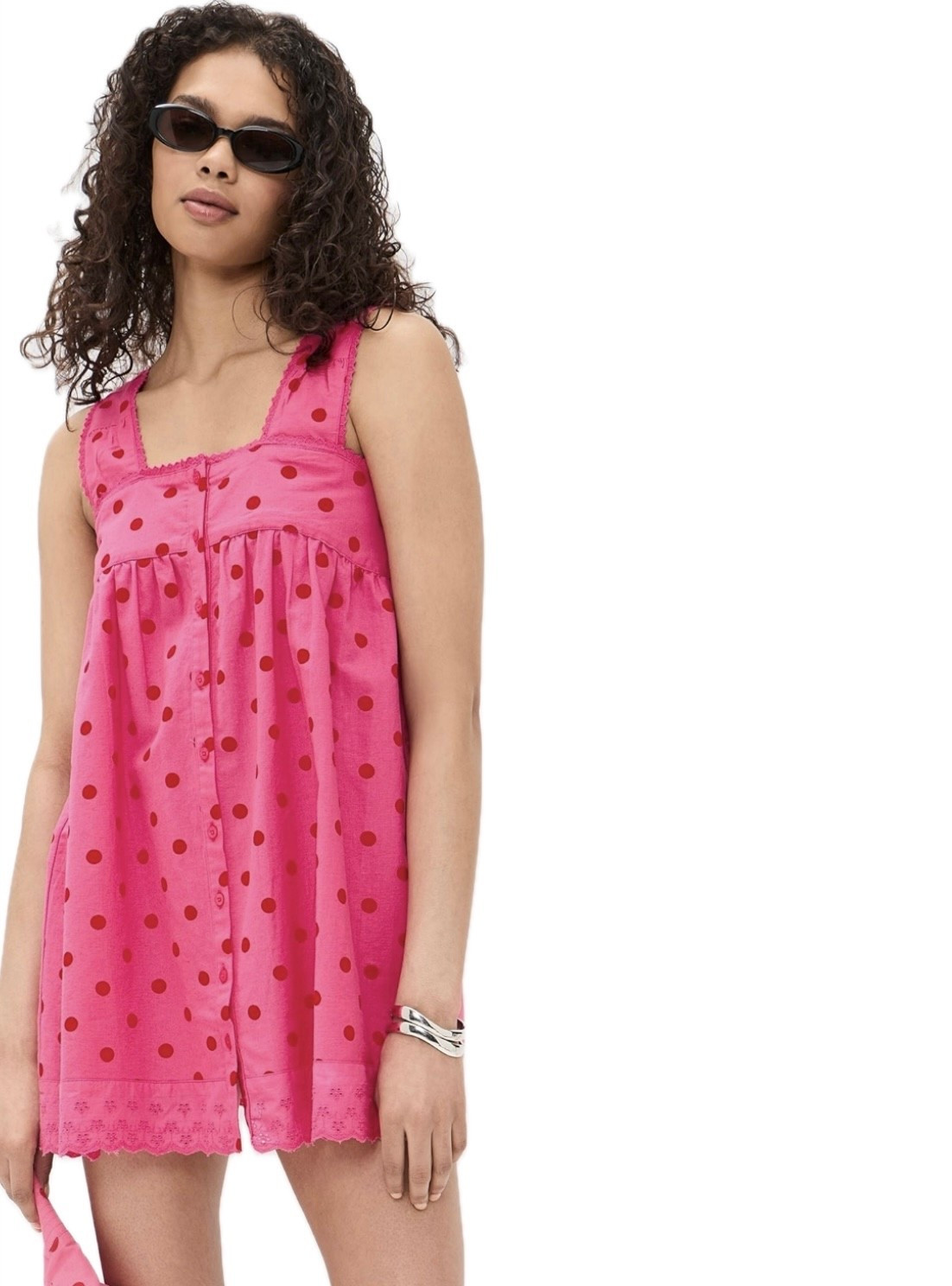 Want 💖❤️
… how cute is this?! I’ve been loving styles from this brand the last few seasons!


#LTKSeasonal #LTKValentine