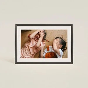 Carver Mat 10" | Aura's bestselling digital frame | Aura Frames