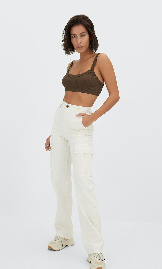 Pantalon regular coupe cargo - Mode femme | Stradivarius France | Stradivarius (FR)