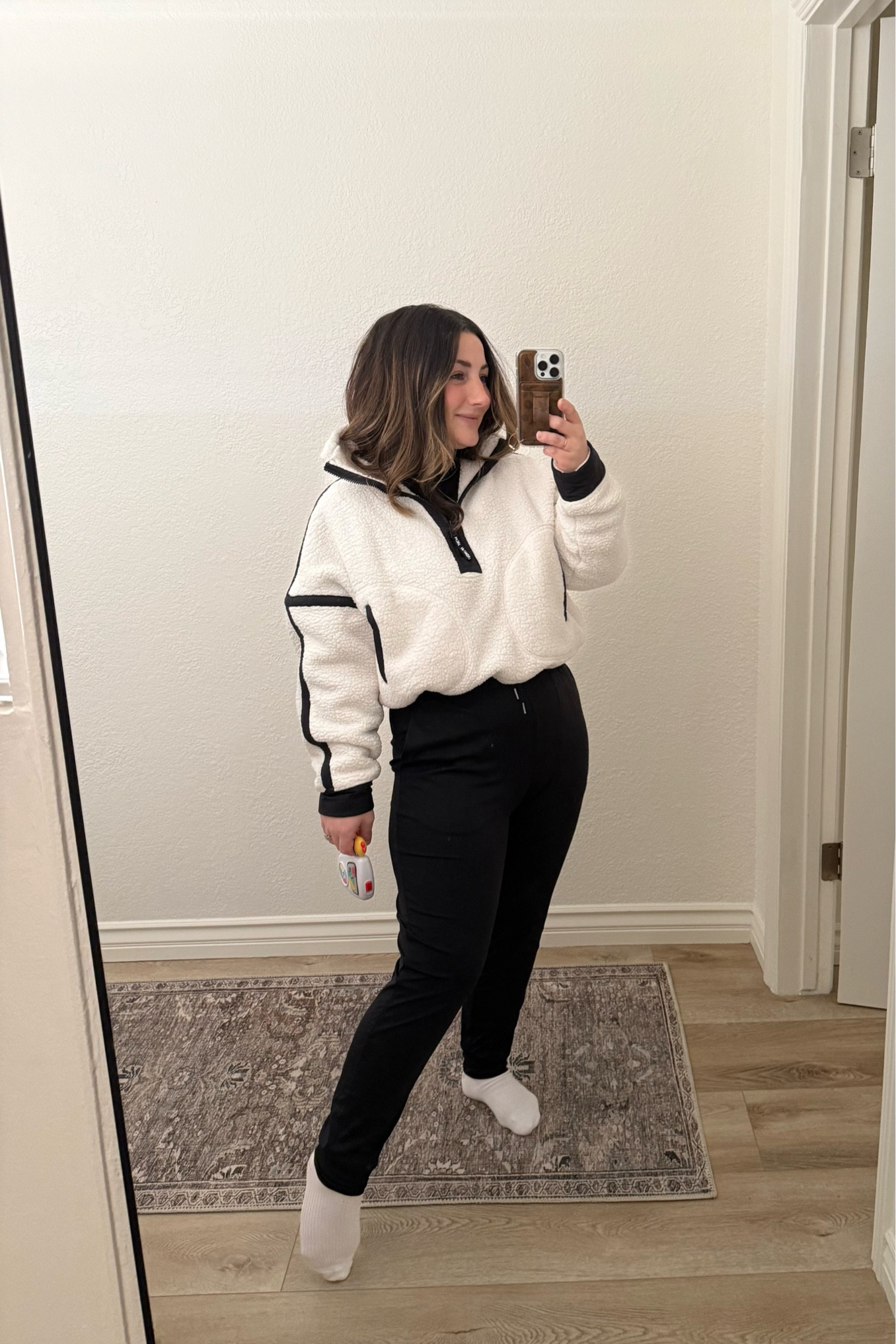 OOTD!
Joggers medium
5’0”
Half zip extra small!
Also linking similar


#LTKFindsUnder50 #LTKFindsUnder100 #LTKActive