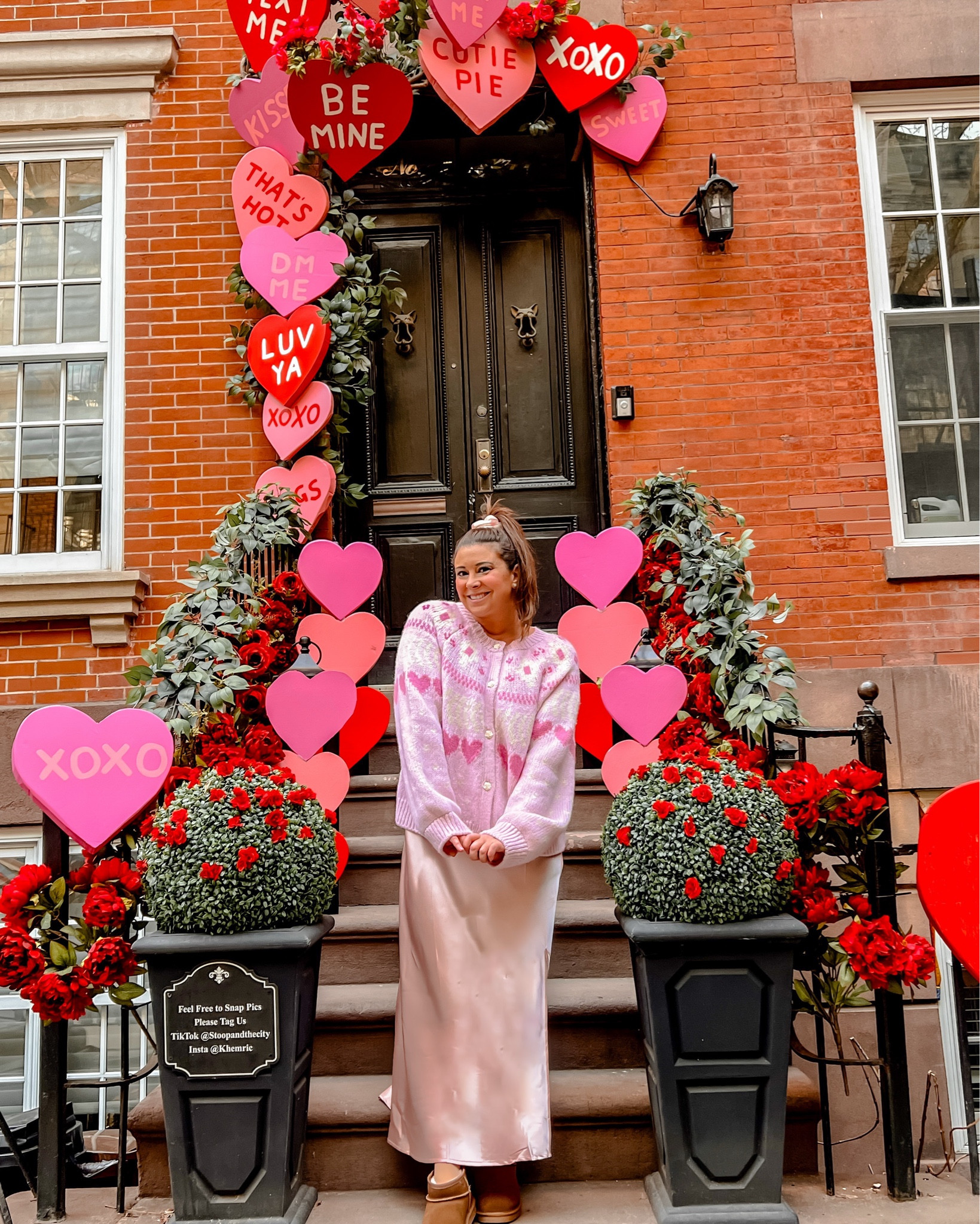 Hello Lovers! 💘💋💕 The cutest decorated stoop for V-day by @khemric 

📍Upper East Side - 78th Street between 2nd and 3rd Ave

Favorite sweater from Loveshackfancy 🎀 

Valentine’s Day, valentines decor, New York City, city stoops, sex and the city, manhattan, cute sweaters, pink lovers, nyc tourism 


#LTKMostLoved #LTKTravel #LTKStyleTip