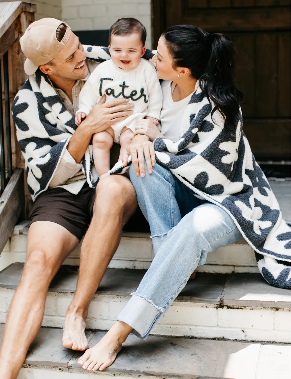 TSC x Tia Booth: Mod Daisy Buttery Blanket | The Styled Collection