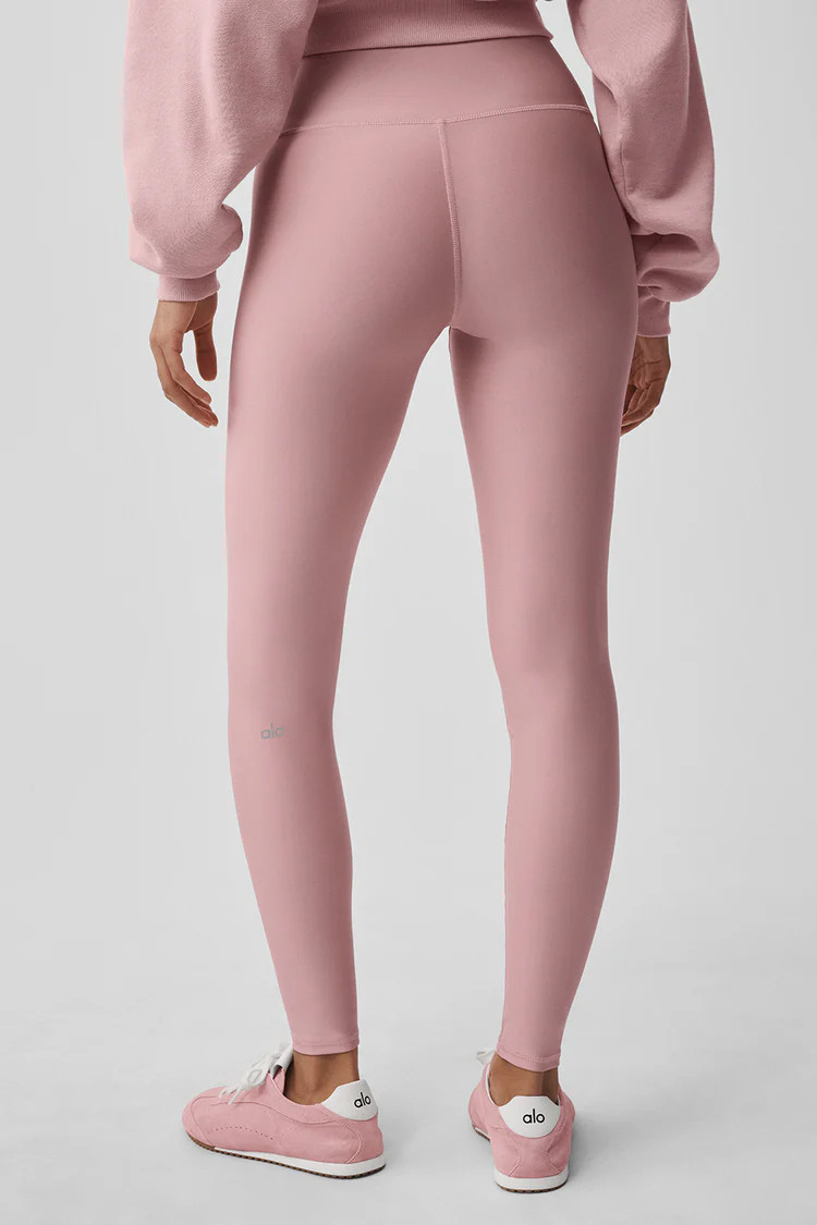 Model is 5'9 wearing SModel is 5'9 wearing SWearing Size SmallModel is 5'9, with a 31” bust, 23... | Alo Yoga (US)