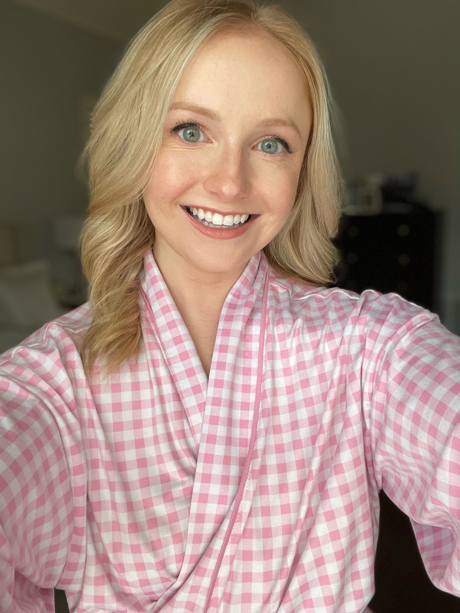 Linking all of my current makeup! 
Flawless filter: 2N
Foundation shade: 150 
Concealer shade: 2.5 C
Bronzer: light bronze
Blush: hope
Lipstick and liner: humble 

#LTKbeauty #LTKunder50 #LTKFind