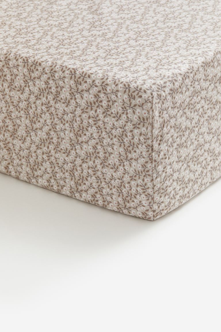 Fitted Crib Sheet - Light beige/floral - Home All | H&M US | H&M (US + CA)