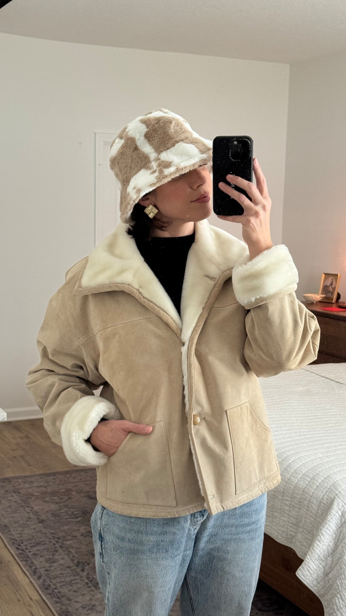 Neutral winter outfit inspiration 🤎
Faux fur bucket hat outfit, neutral winter accessories, cozy winter style, beige and cream outfit, neutral outfit ideas, fall winter fashion, cold weather outfit, faux shearling jacket, neutral outerwear, affordable winter fashion, elevated casual outfit, minimalist winter style, capsule wardrobe essentials, neutral fashion aesthetic, everyday winter outfit, chic cold weather look, timeless winter pieces, trendy bucket hat outfit, neutral street style, cozy chic outfit


#LTKSeasonal #LTKFindsUnder100 #LTKMidsize