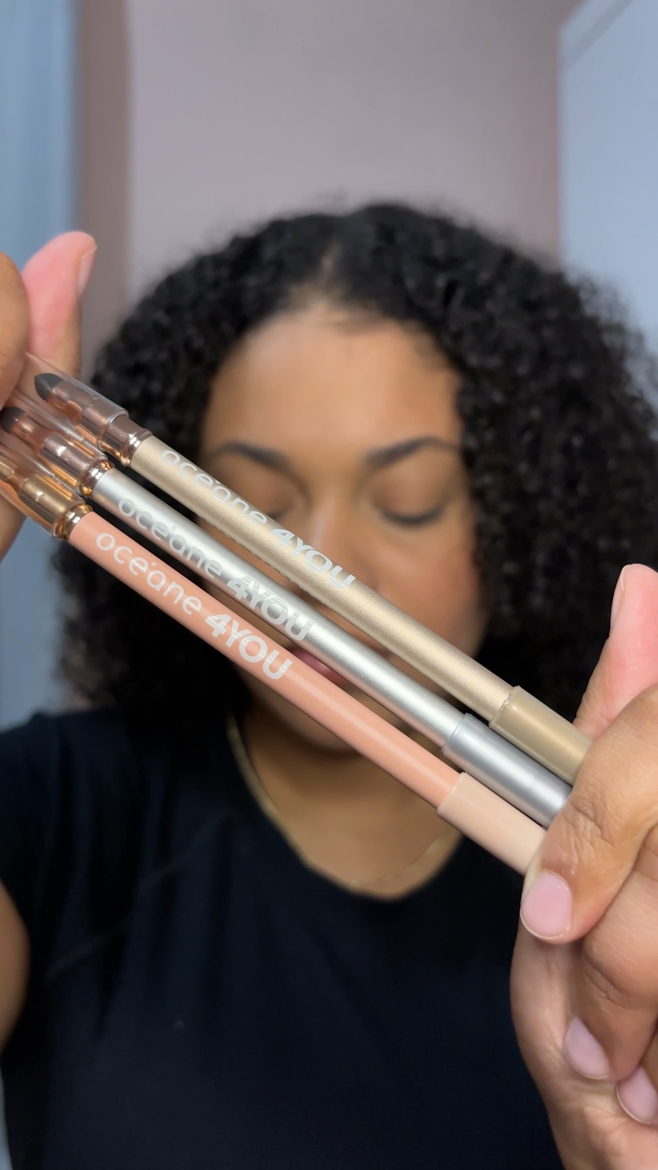 Vem conhecer o Shine Eyepencil, um lápis super brilhante e pigmentado pra deixar a sua make ainda mais linda! 🤩✨

#LTKbeauty #LTKbrasil