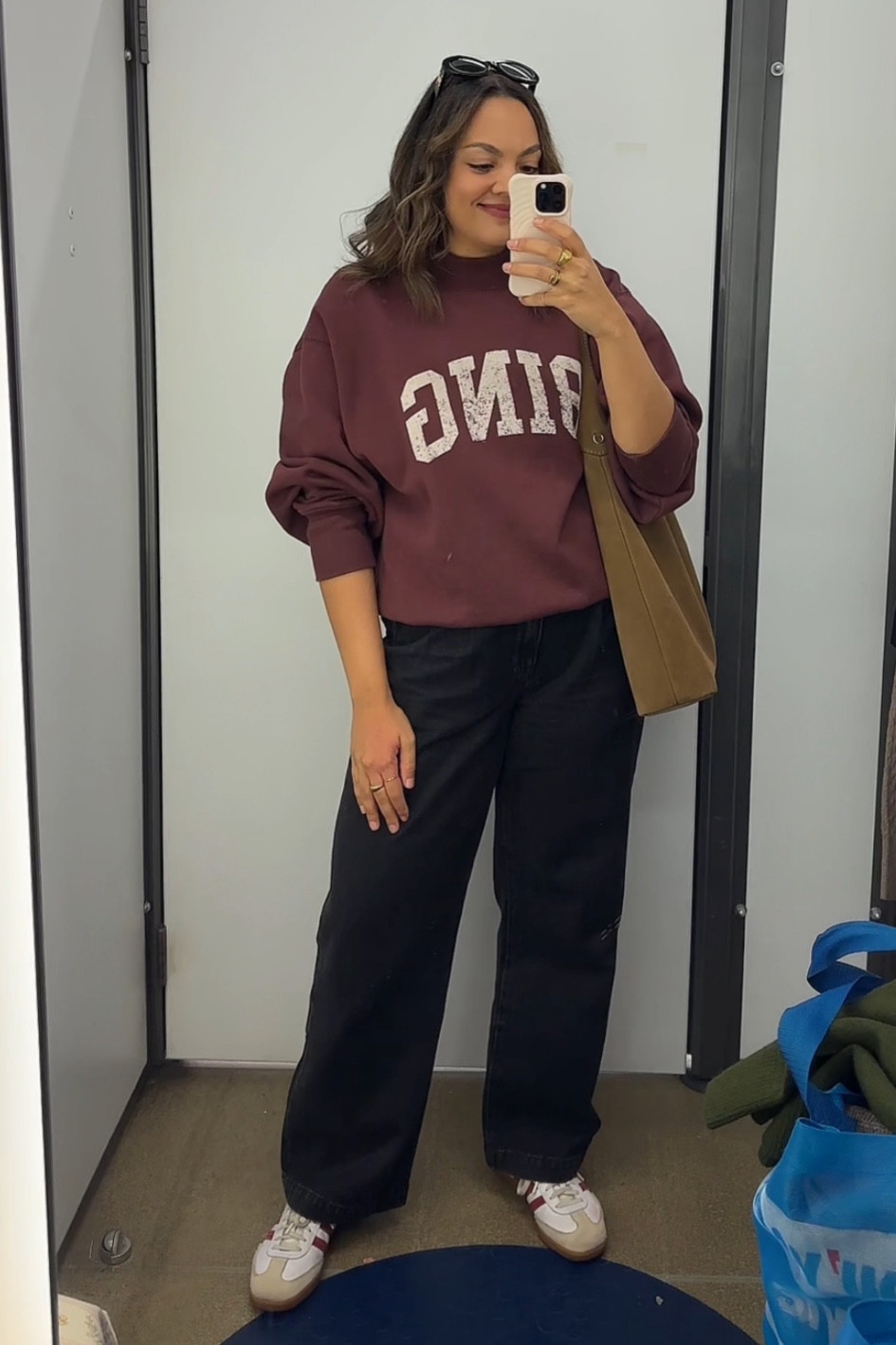 Outfit of the day links!

-Anine Bing burgundy oversized graphic sweatshirt. I have a size medium.
-Madewell black loose jeans. I have a size 29.
-Coach tan suede oversize shoulder bag. I have the size 39.
-Adidas sneakers.
-Celine Triomphe sunglasses.


#LTKstyletip #LTKcanada #LTKautumn