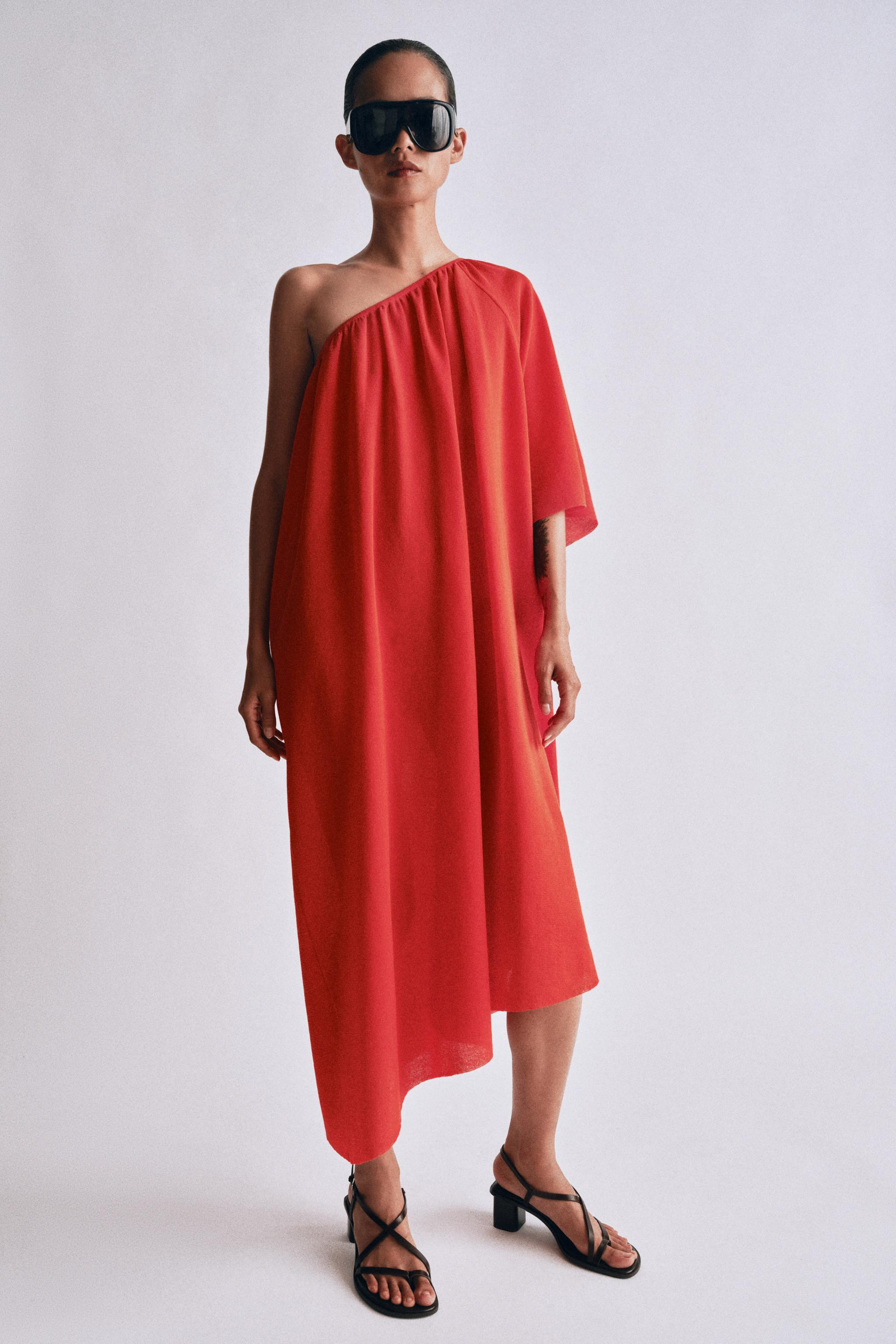 ASYMMETRIC KNIT DRESS | Zara UK
