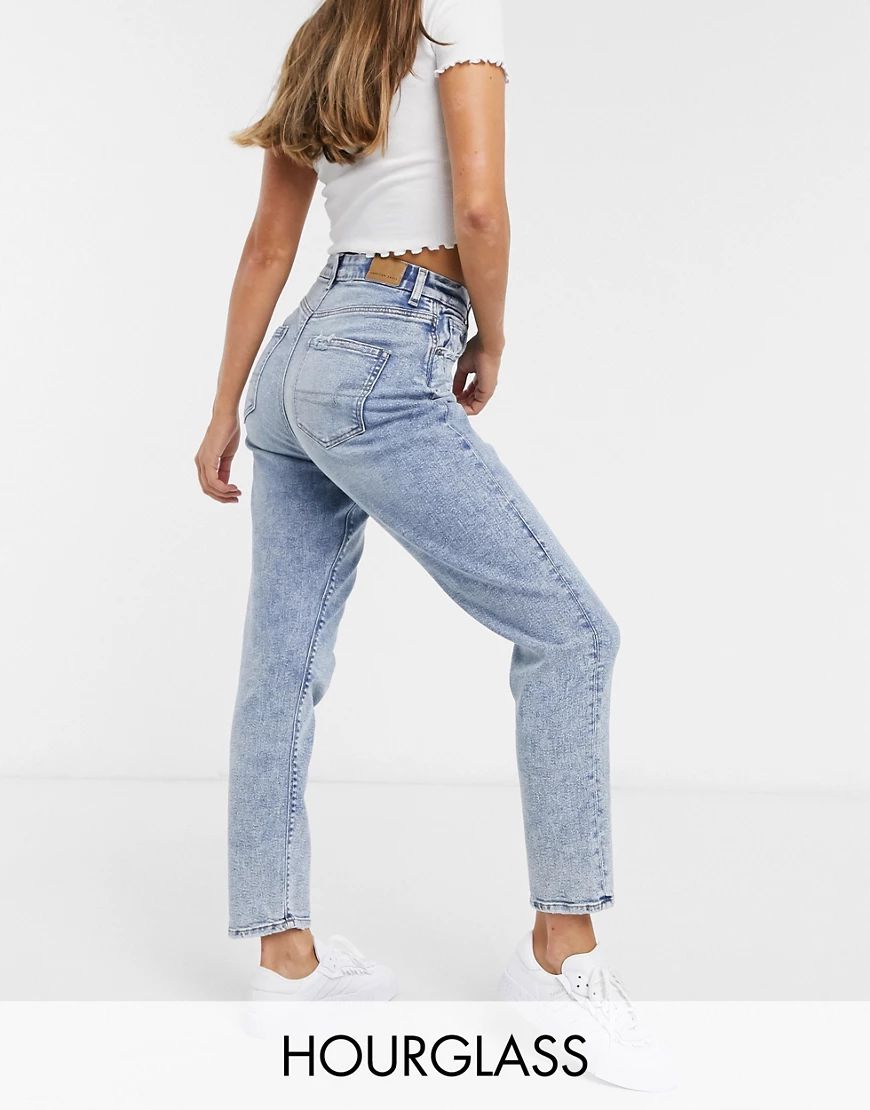 American Eagle curvy mom jeans in light wash blue | ASOS (Global)