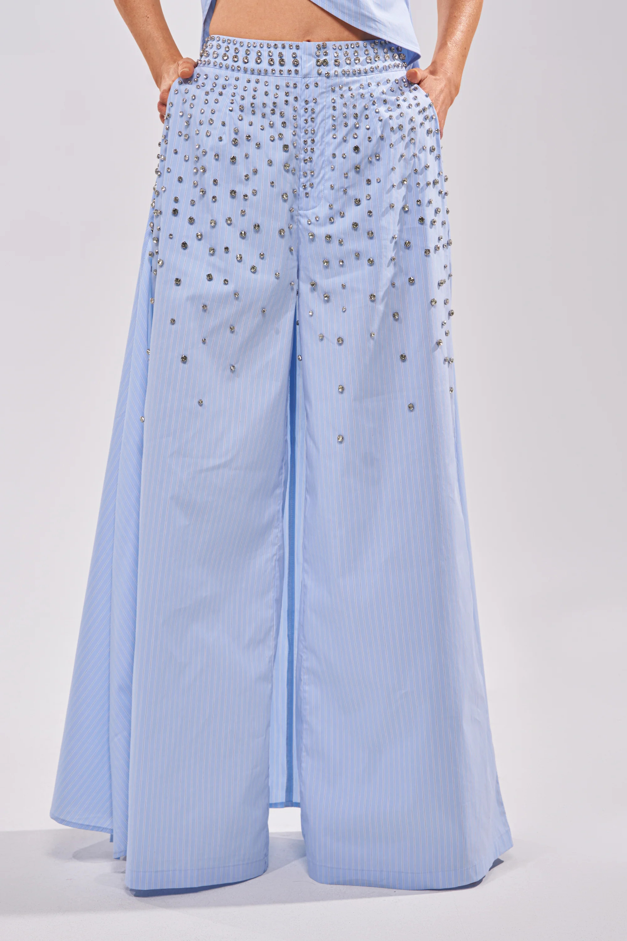 STAR OF THE NIGHT POPLIN TROUSER | AKIRA