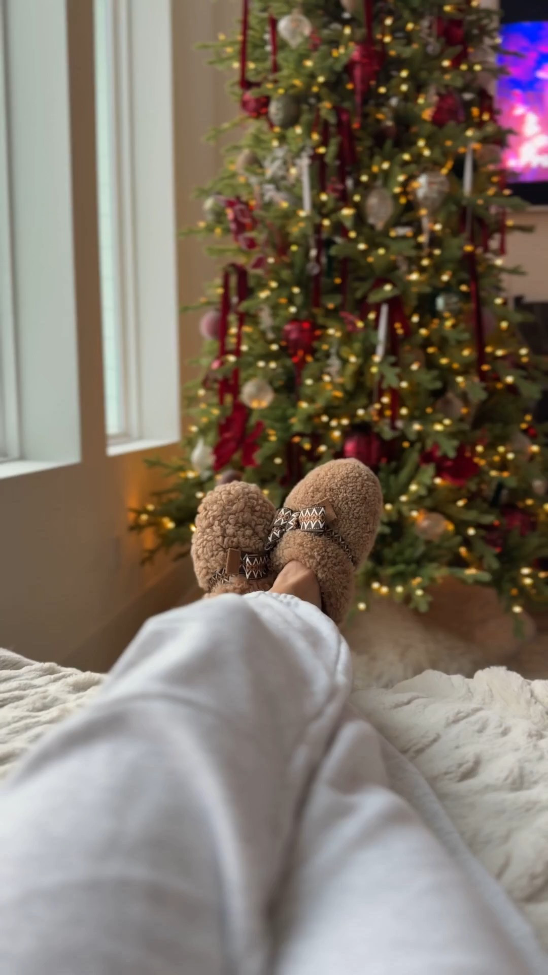 Gift of Cozy 🎁 give Ugg slippers this holiday season 

#LTKGiftGuide #LTKselfcare #LTKHoliday