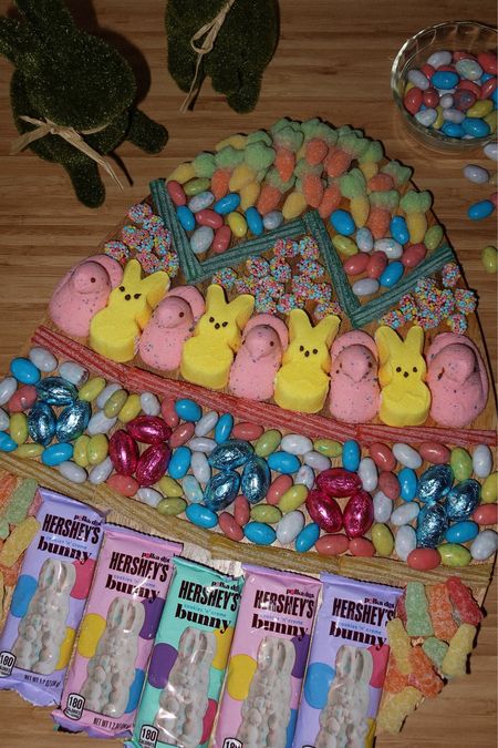 Easter candy charcuterie board

#LTKkids #LTKparties #LTKSeasonal