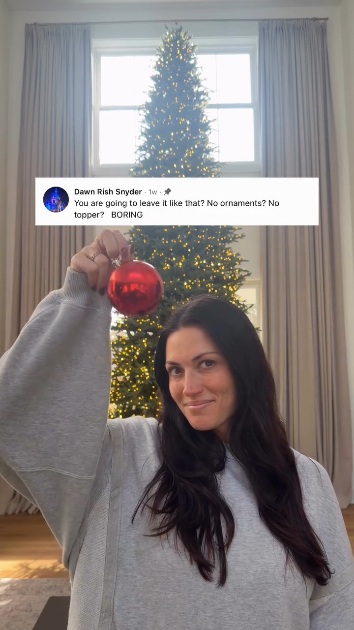 You see, Dawn… Christmas trees are anything but boring. My topper is still on the way, so consider this a little mid-season update. Stay tuned. 🙂🎄

#christmastree #costcochristmas #classicchristmas #classicchristmastree #traditionalchristmas