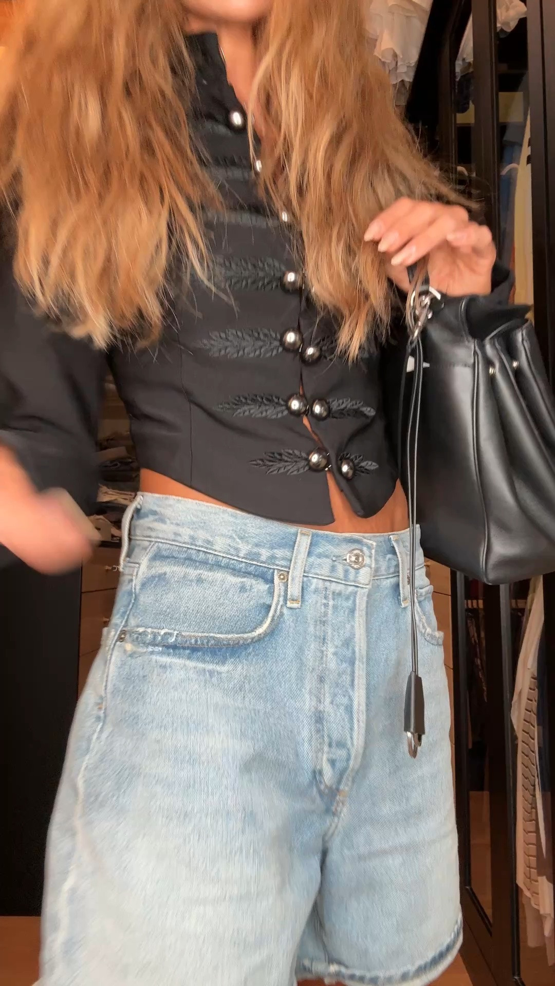 This jacket is it!! And it has some stretch!

#LTKootd