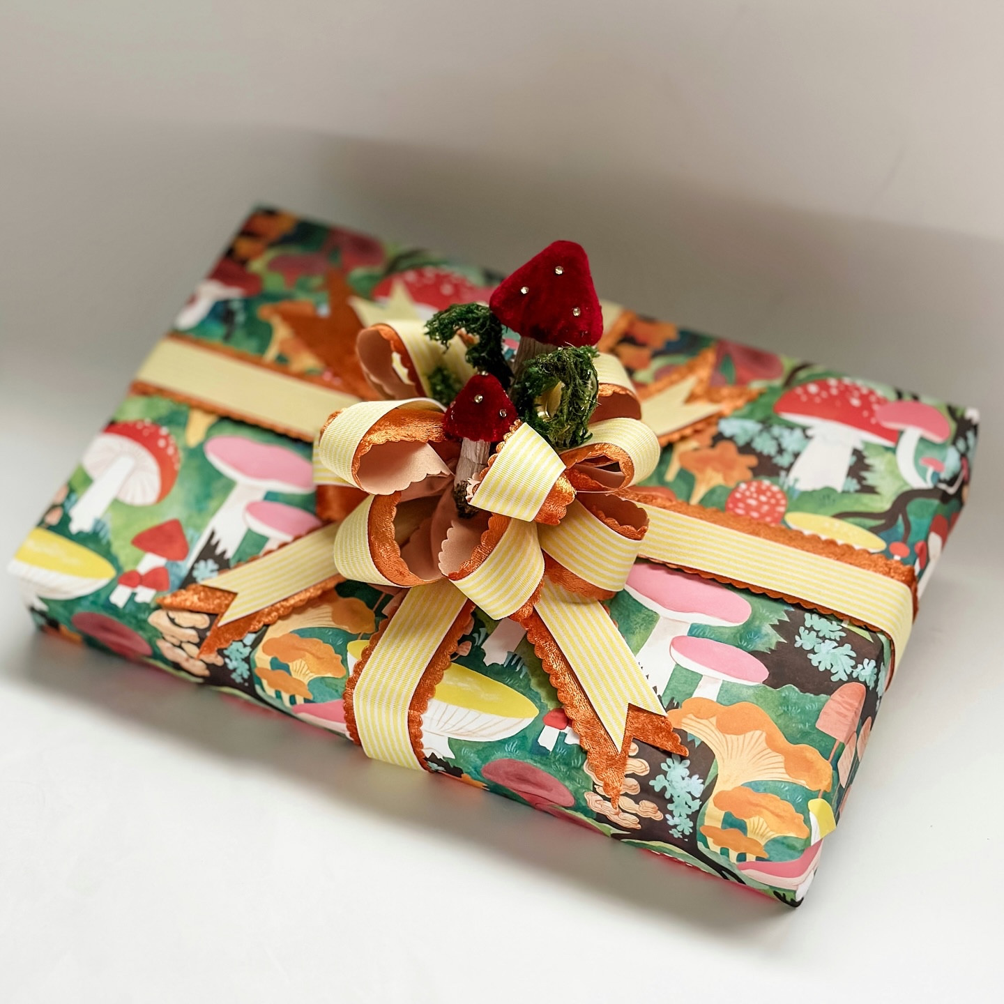 Groovin into 30 🍄

Paper by @papersource