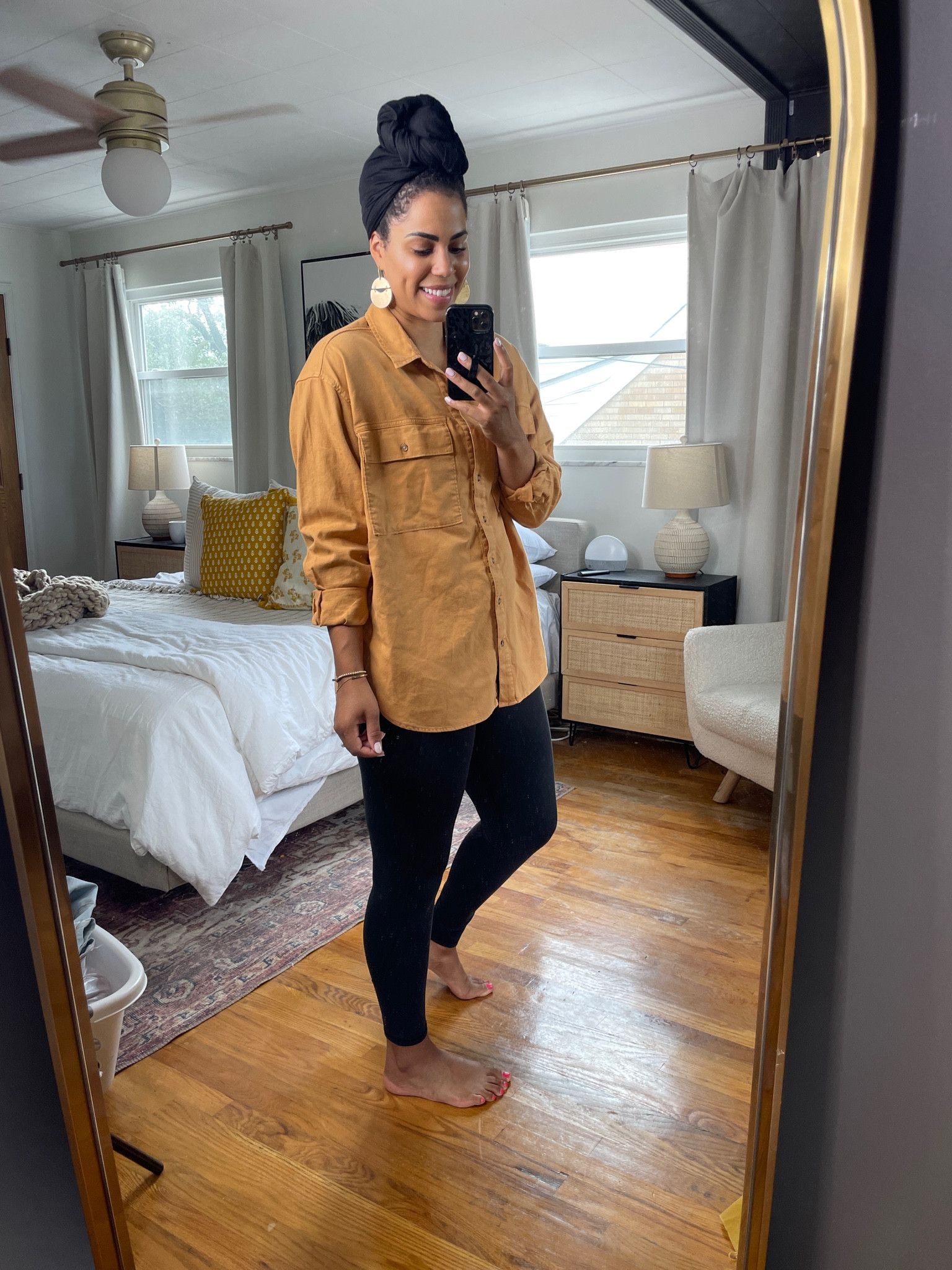 5'9 
L, fits a little oversized. Size down if your in between!

#LTKSeasonal #LTKcurves #LTKunder50