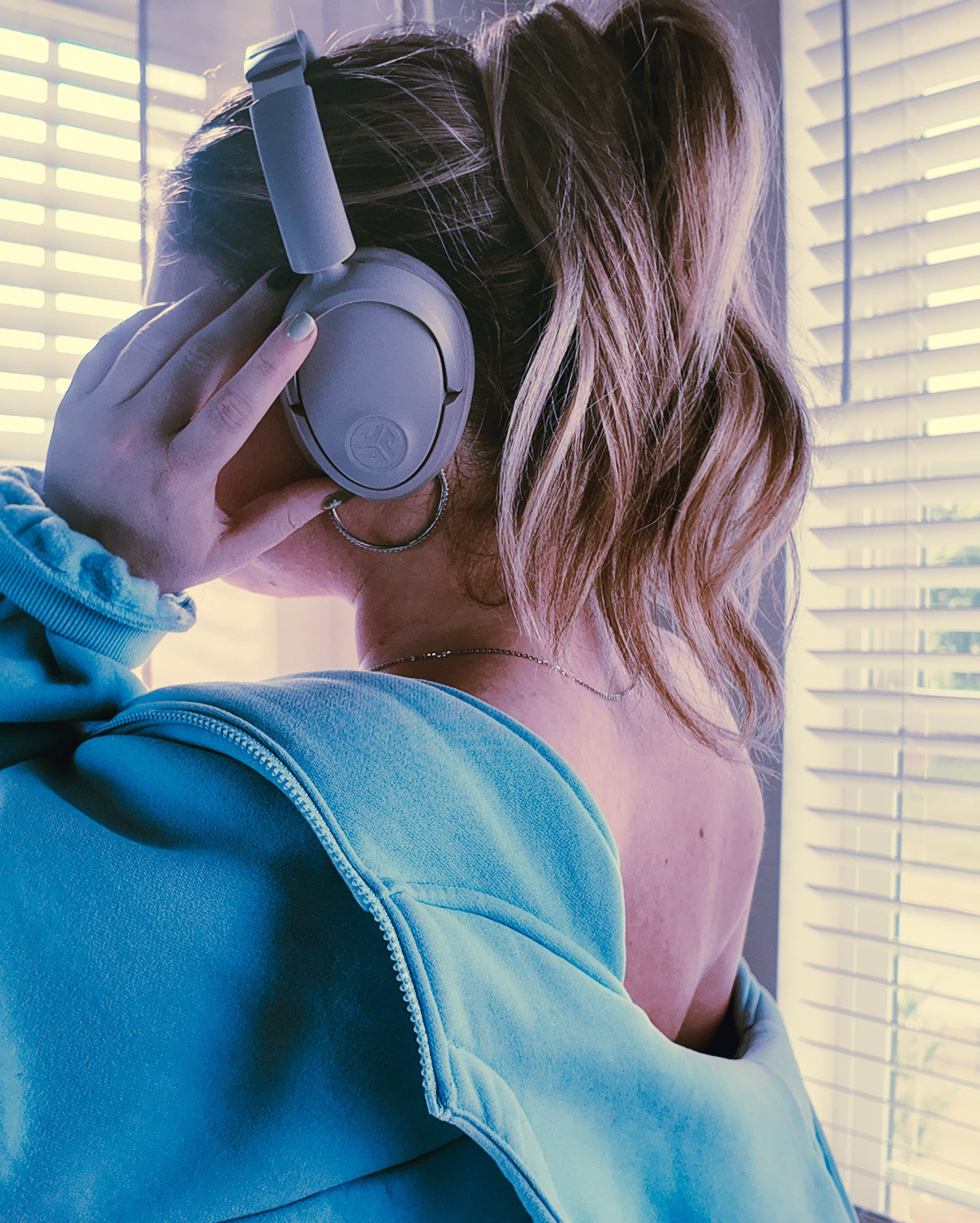 The real reason why I love these headphones? It’s not the noise cancellation. Honestly I hardly use that. On the other hand, the “Be Aware” mode is life changing. It puts a microphone to the world around me. Making me feel aware and safe ANYWHERE. I even use the Be Aware mode without music sometimes for extra security. The battery life on these headphones is unmatched too. I’ve only charged them once in all the months I’ve had/ used these.

#LTKSaleAlert #LTKFindsUnder100 #LTKTravel